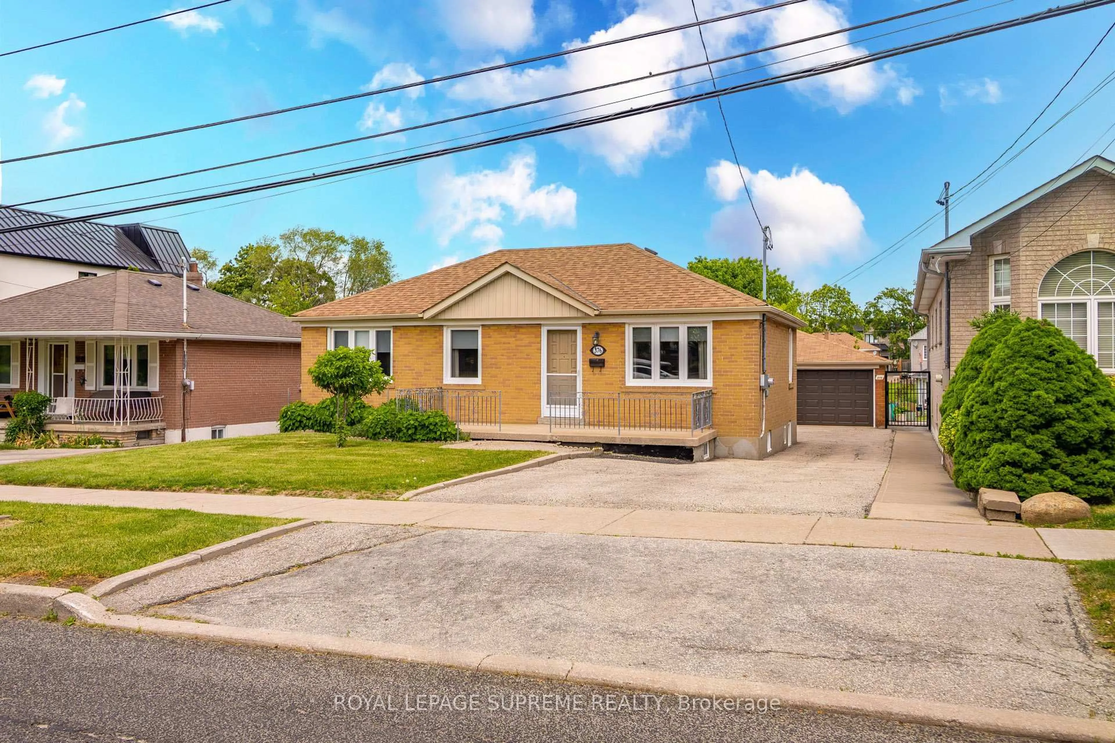 Unknown for 376 Rustic Rd, Toronto Ontario M6L 1W7