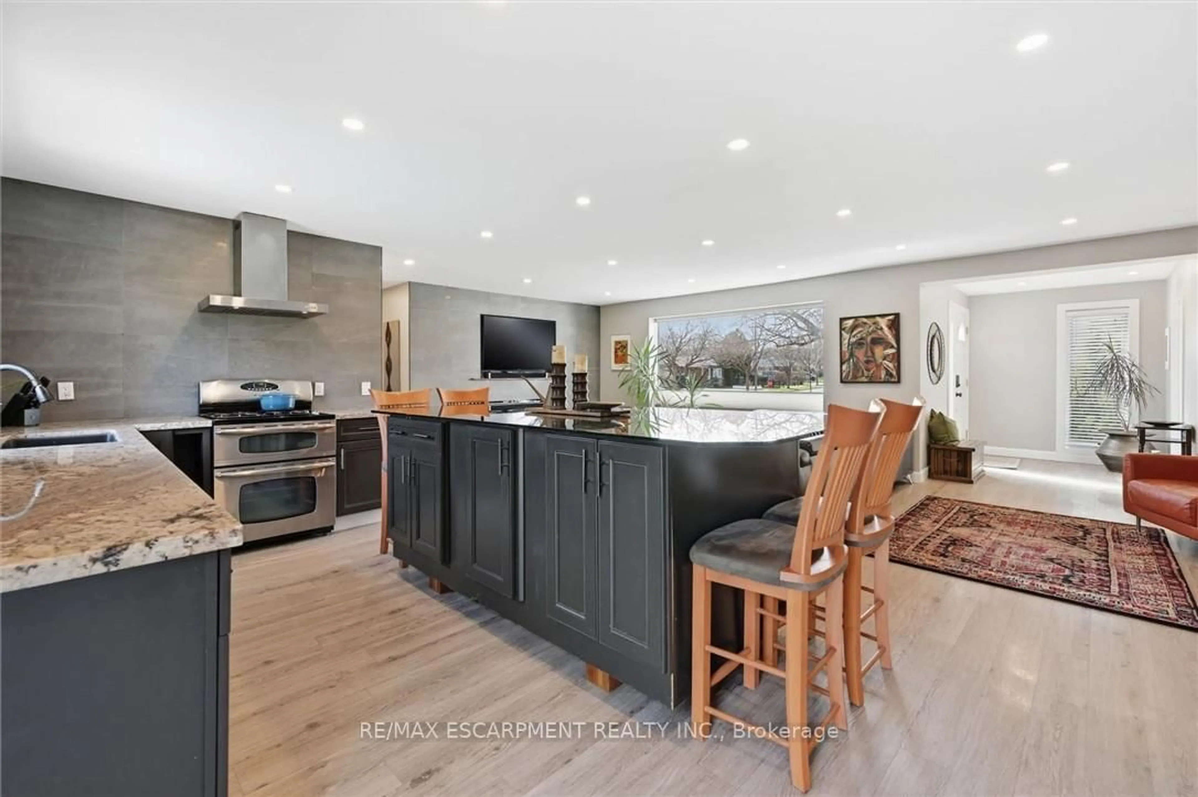 Open concept kitchen, unknown for 2330 Alma Dale Ave, Burlington Ontario L7P 1S3