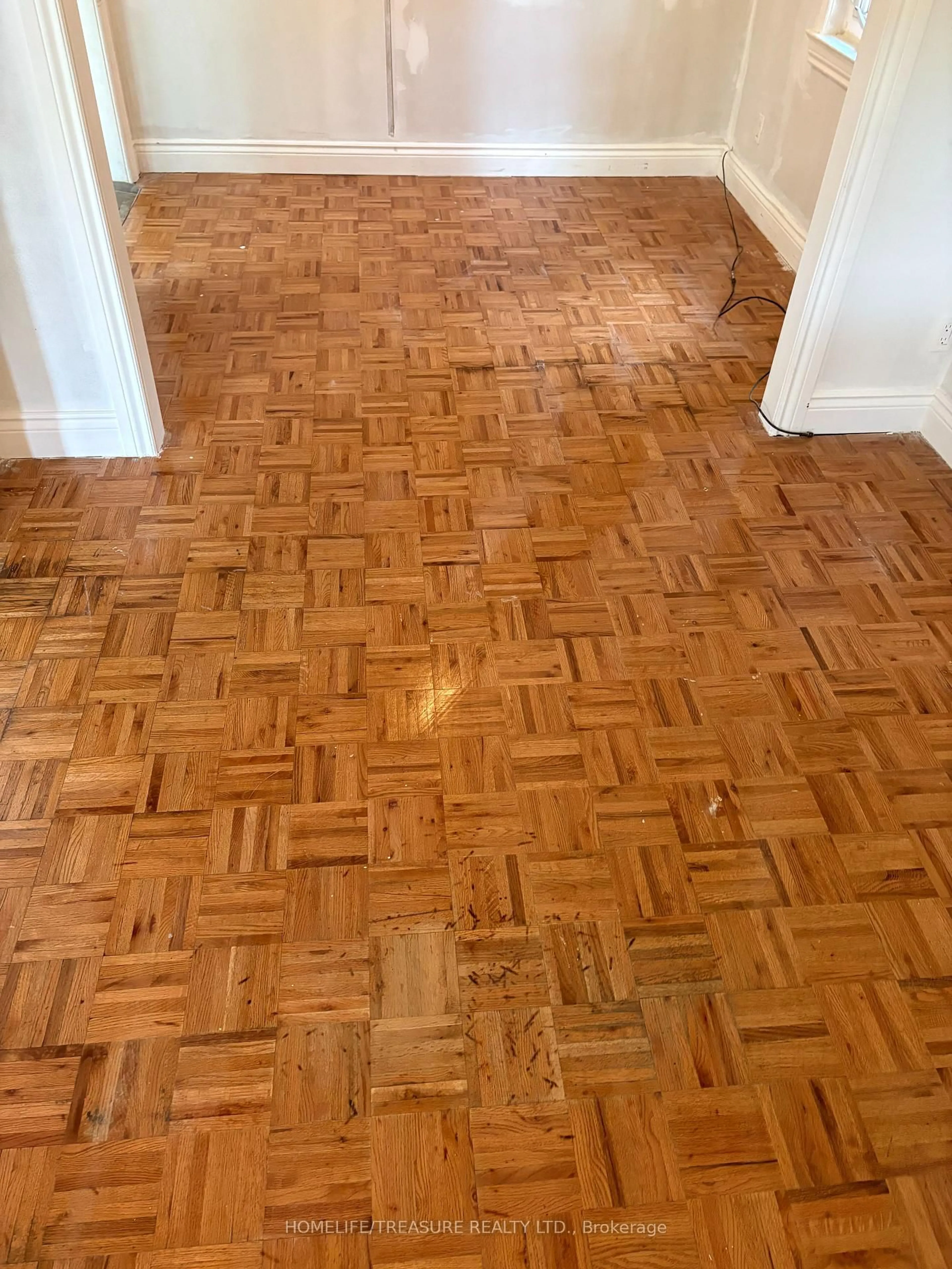A pic of a room for 58 ROXALINE St, Toronto Ontario M9P 2Y9