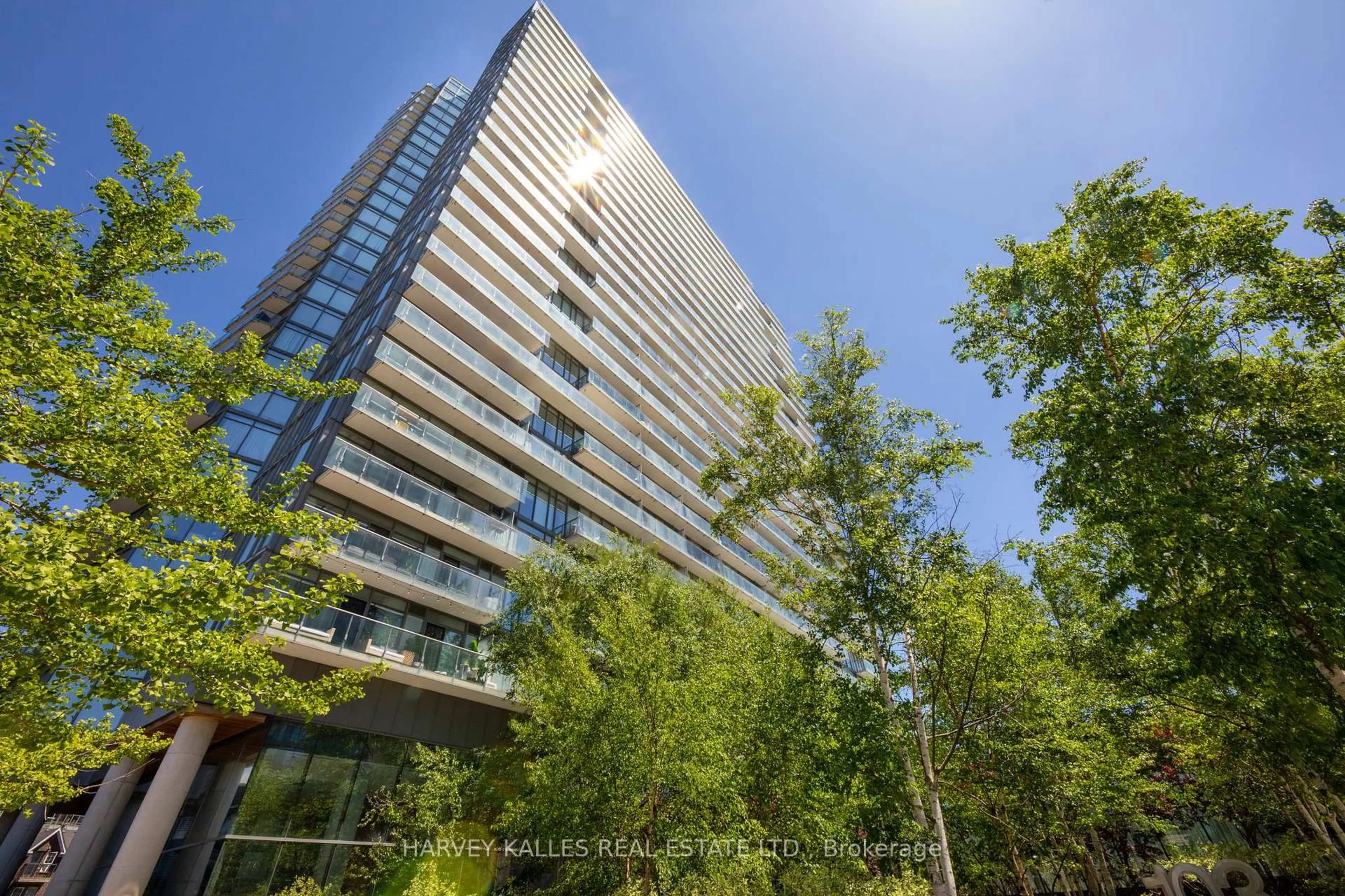 Patio, building for 103 The Queensway #701, Toronto Ontario M6S 5B3