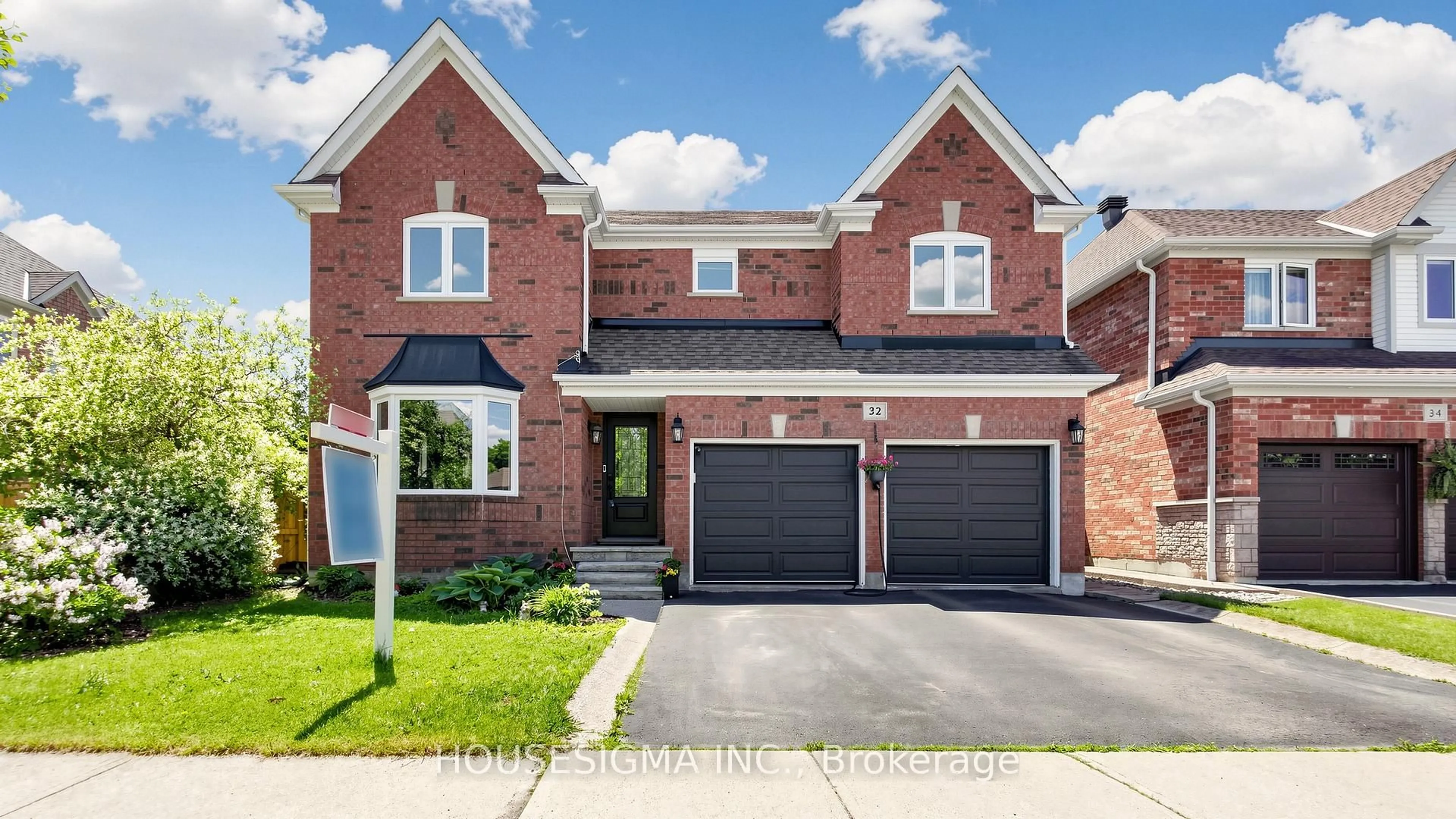 Home with brick exterior material, street for 32 Willoughby Way, Halton Hills Ontario L7G 6C4