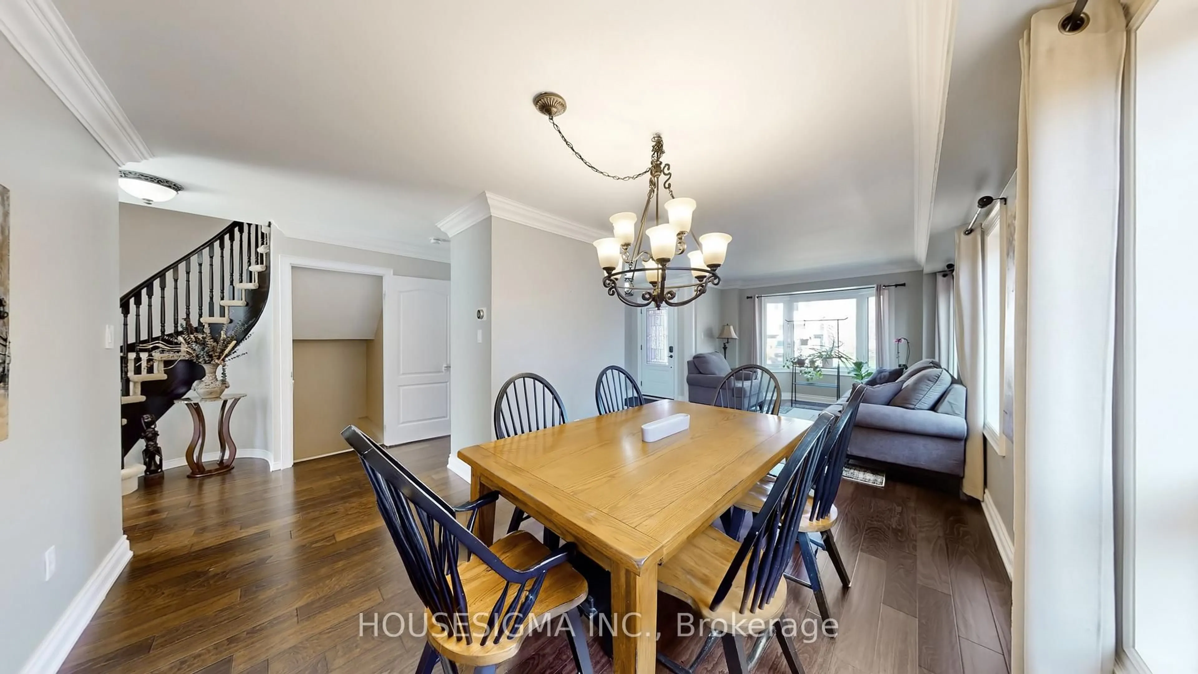Dining room, wood/laminate floor for 32 Willoughby Way, Halton Hills Ontario L7G 6C4