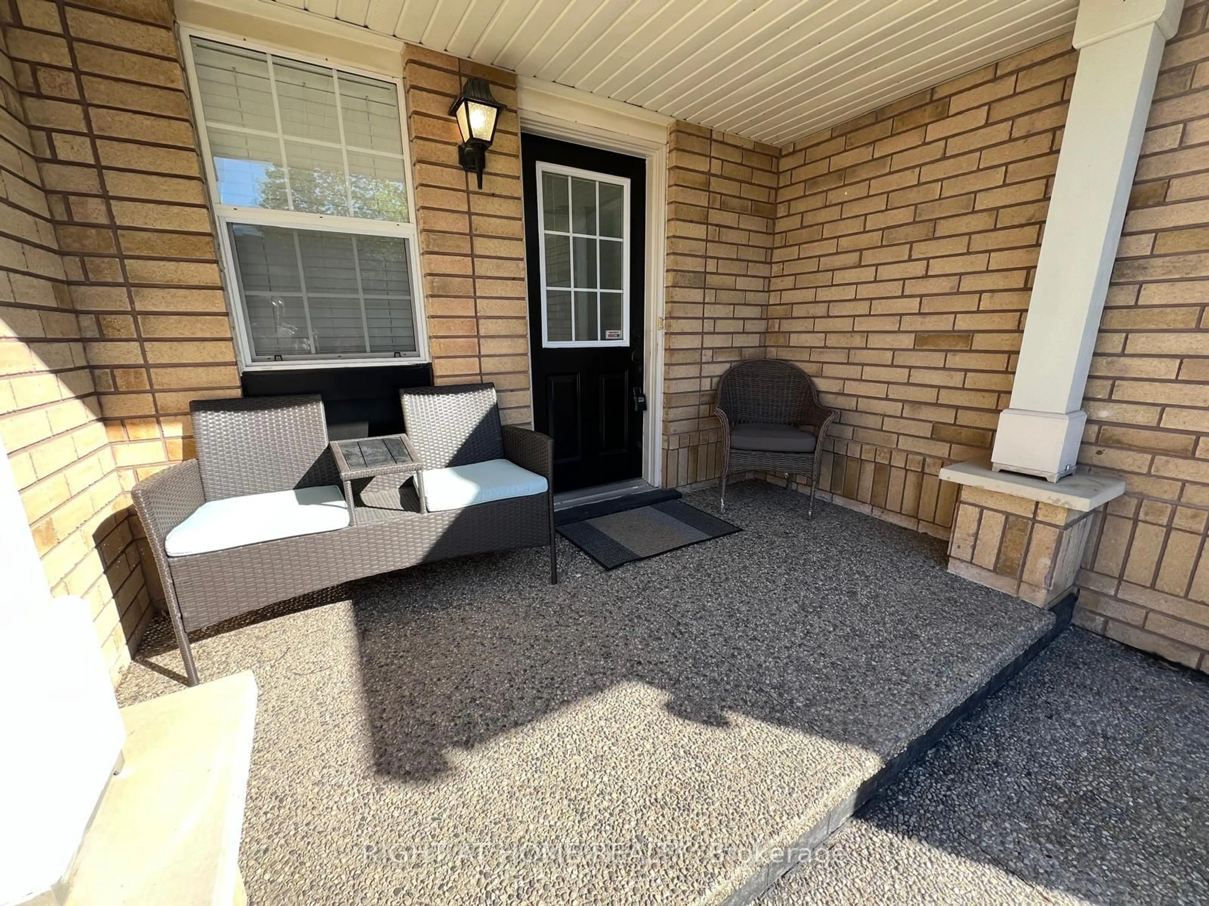 Patio, street for 1064 BARCLAY Circ, Milton Ontario L9T 5W3