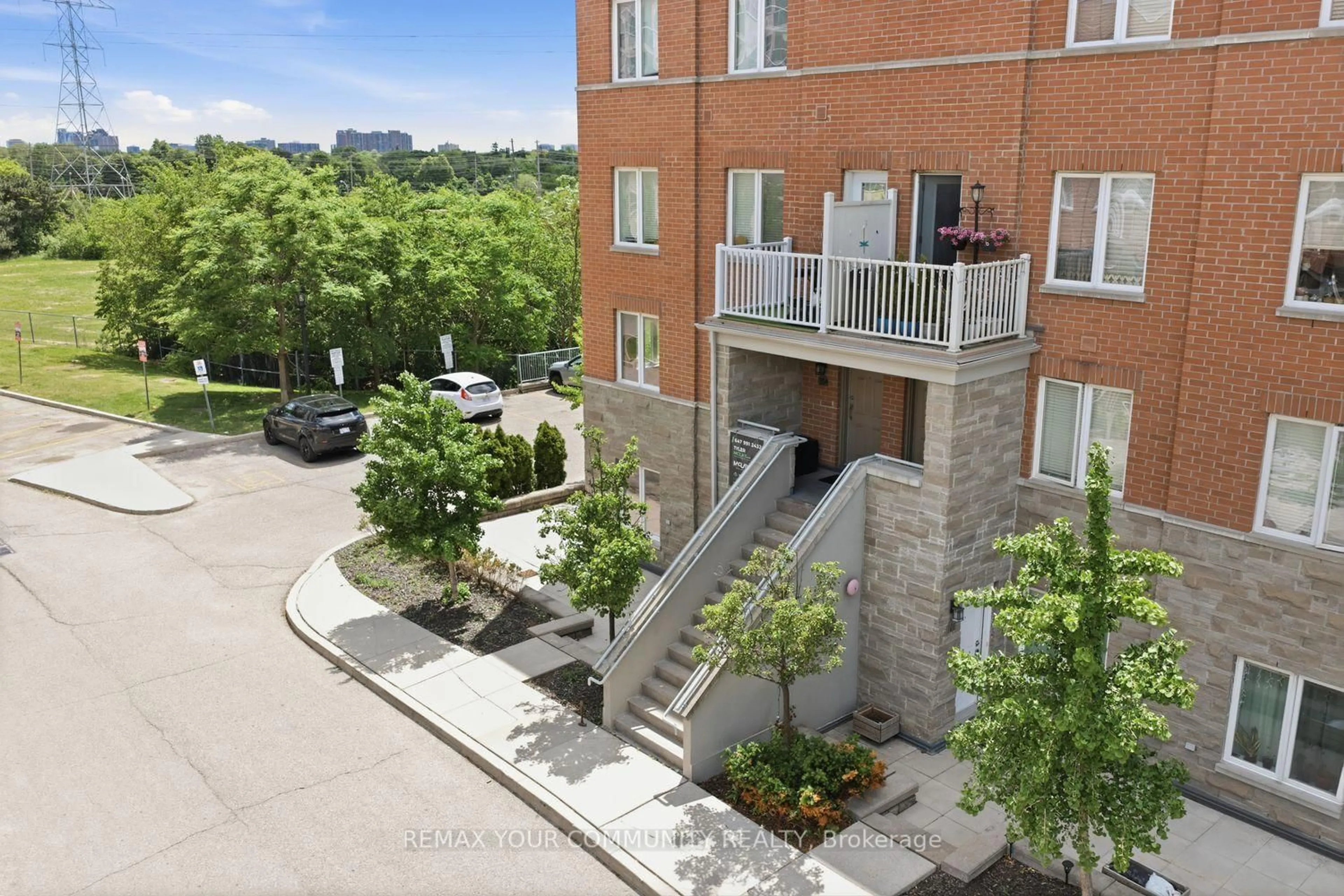 Unknown for 35 Richgrove Dr #204, Toronto Ontario M9R 0A3