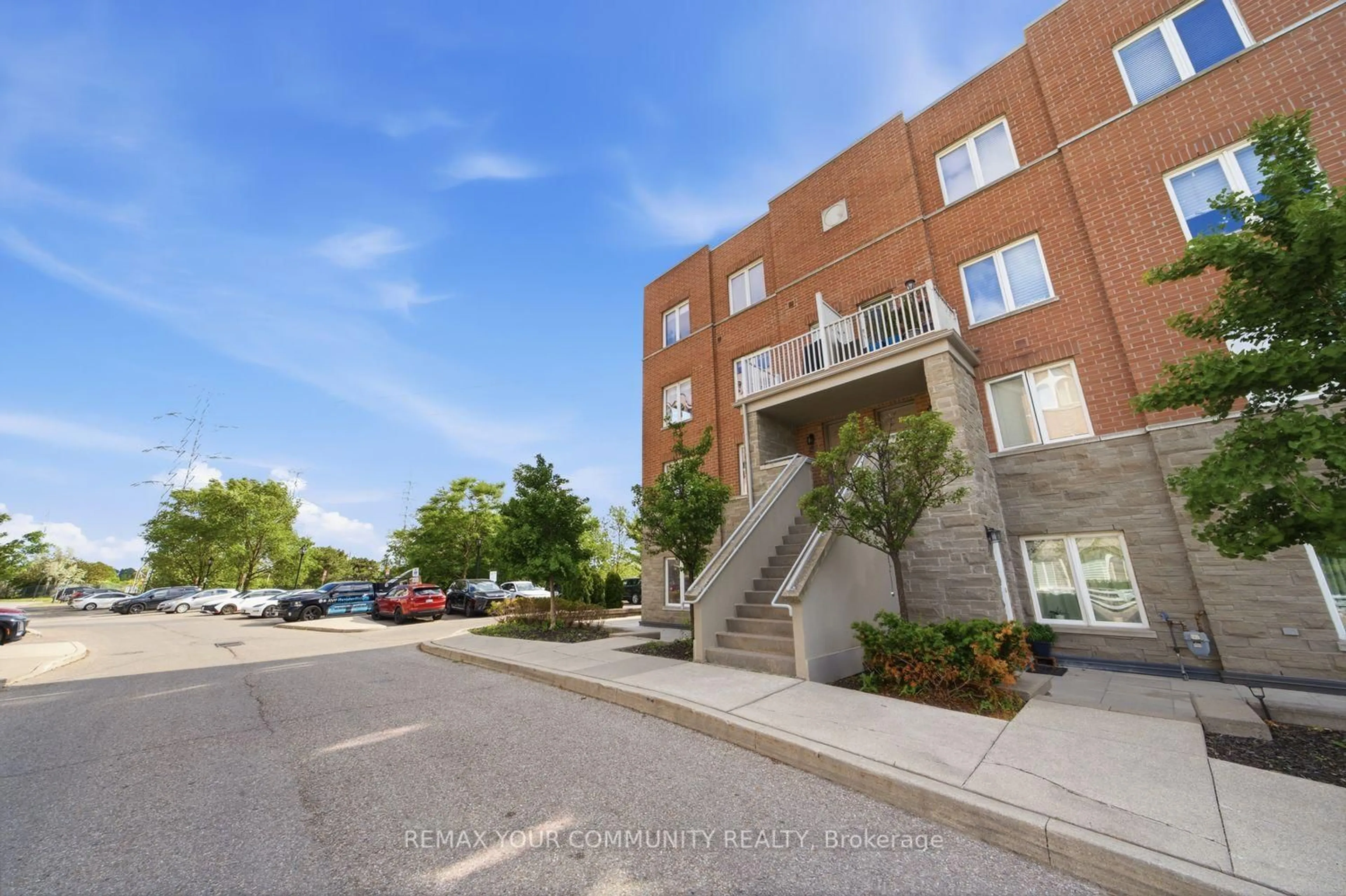 Unknown for 35 Richgrove Dr #204, Toronto Ontario M9R 0A3