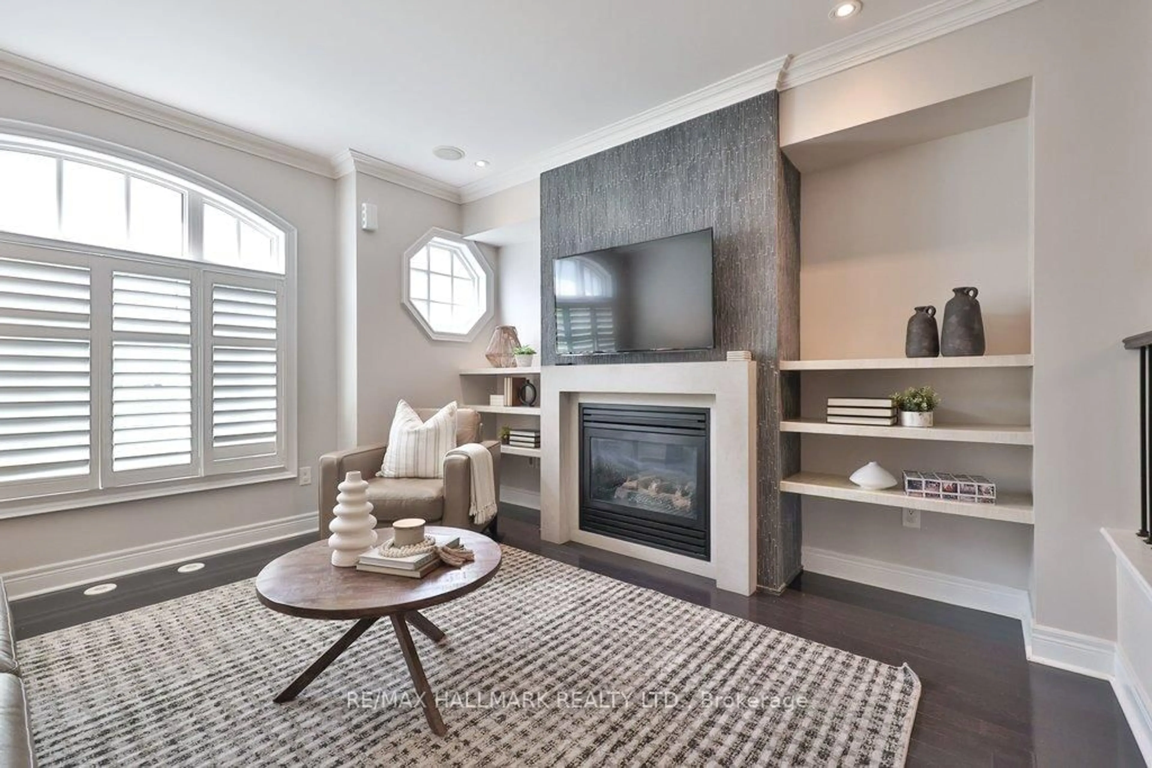 Living room with furniture, unknown for 32 Lobo Mews, Toronto Ontario M8Z 0B1