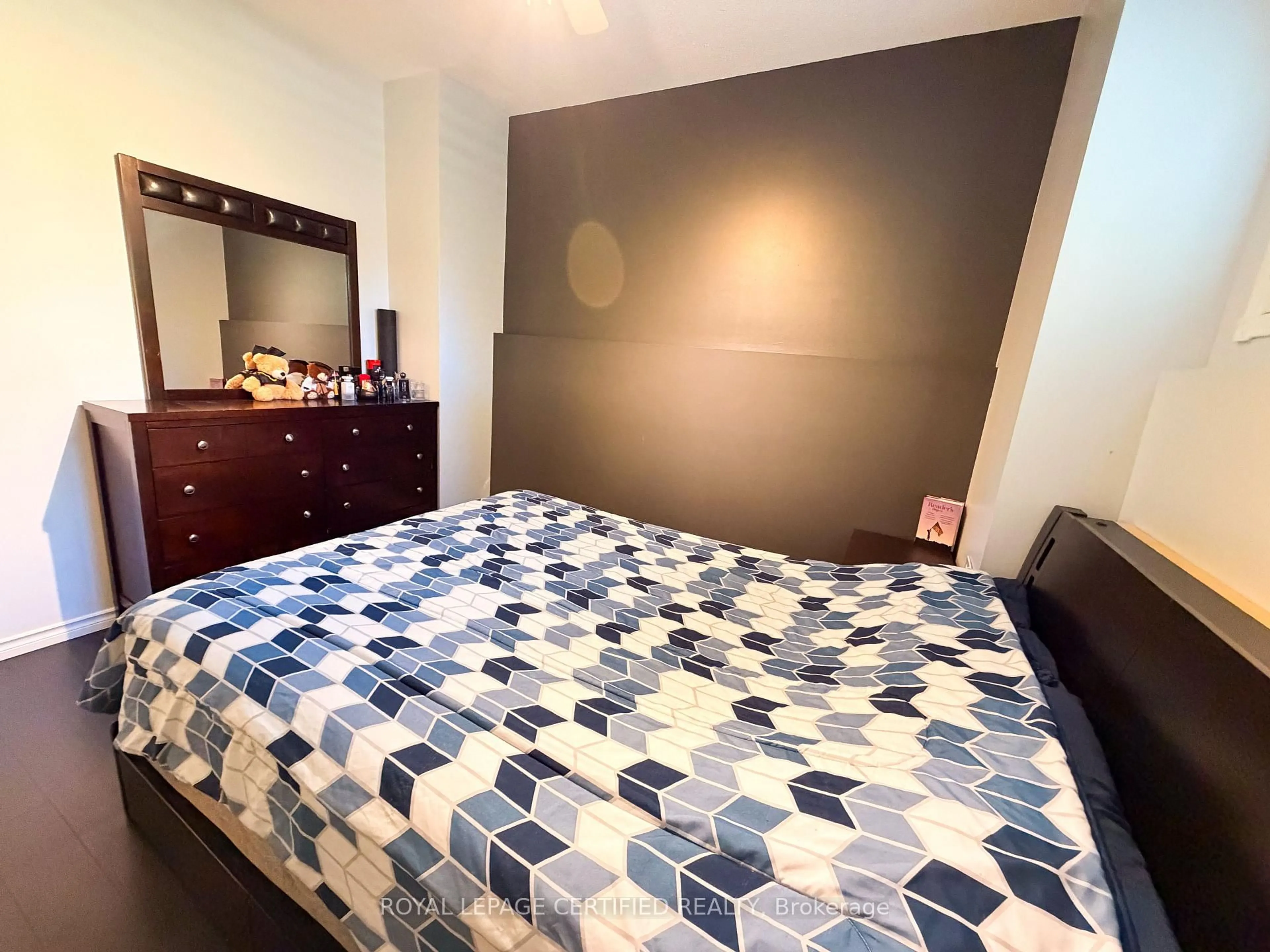 A pic of a room for 7349 Zinnia Pl, Mississauga Ontario L5W 1K6