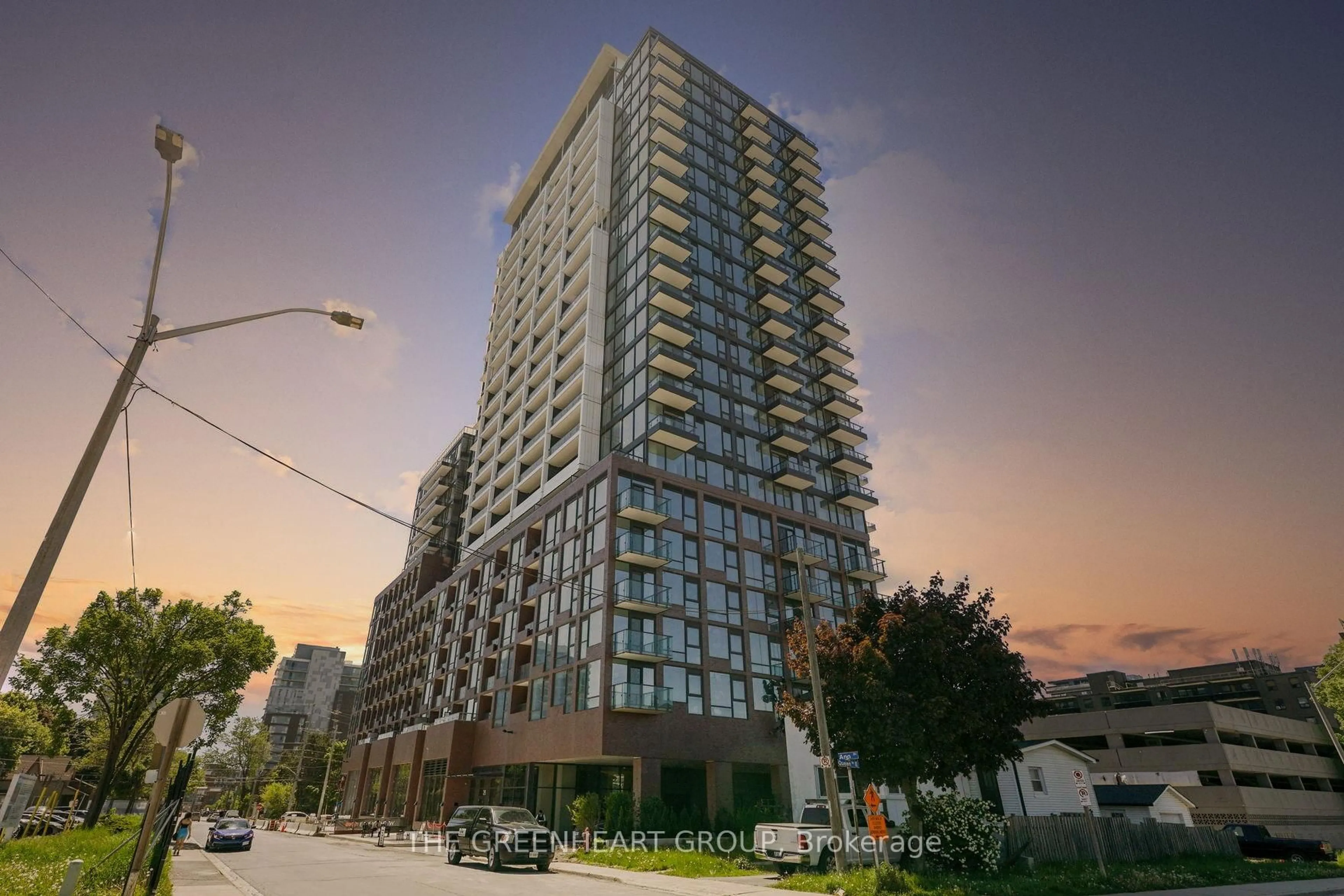 Unknown for 28 Ann St #511, Mississauga Ontario L5G 3G1