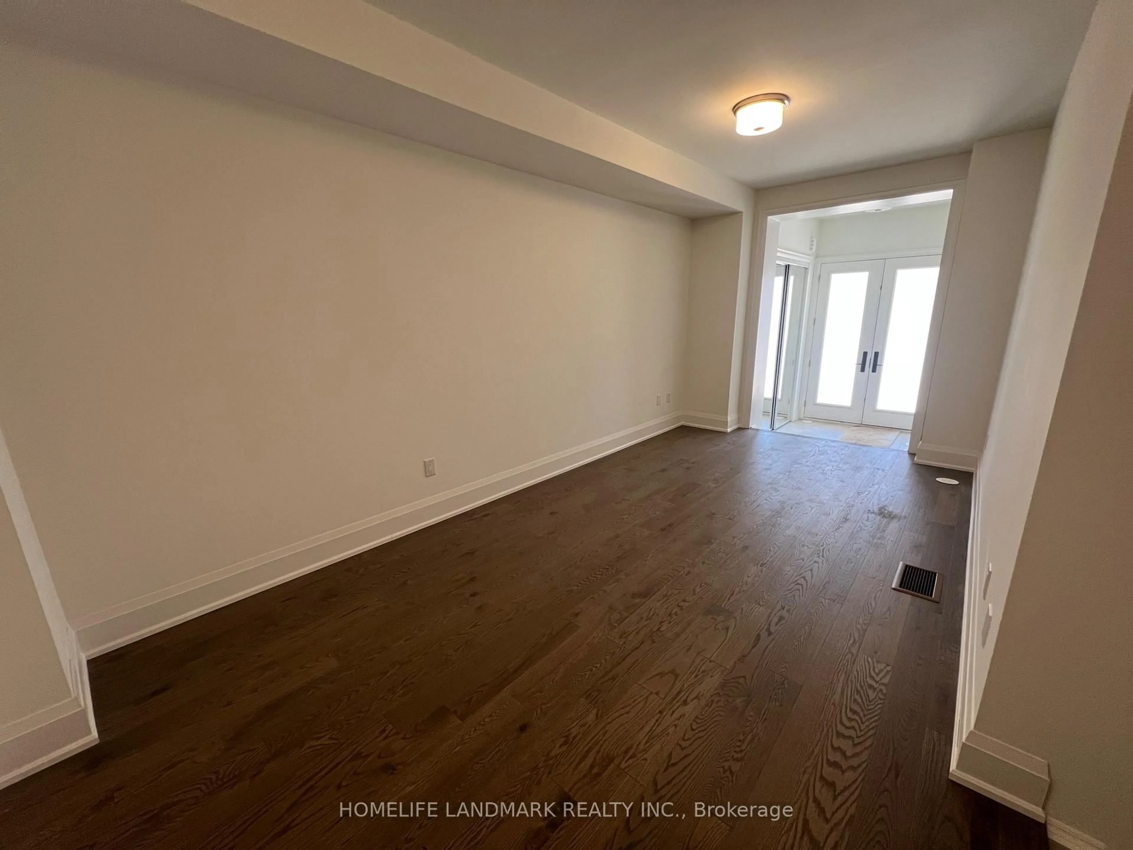 A pic of a room for 3329 Azam Way, Oakville Ontario L6M 5S3