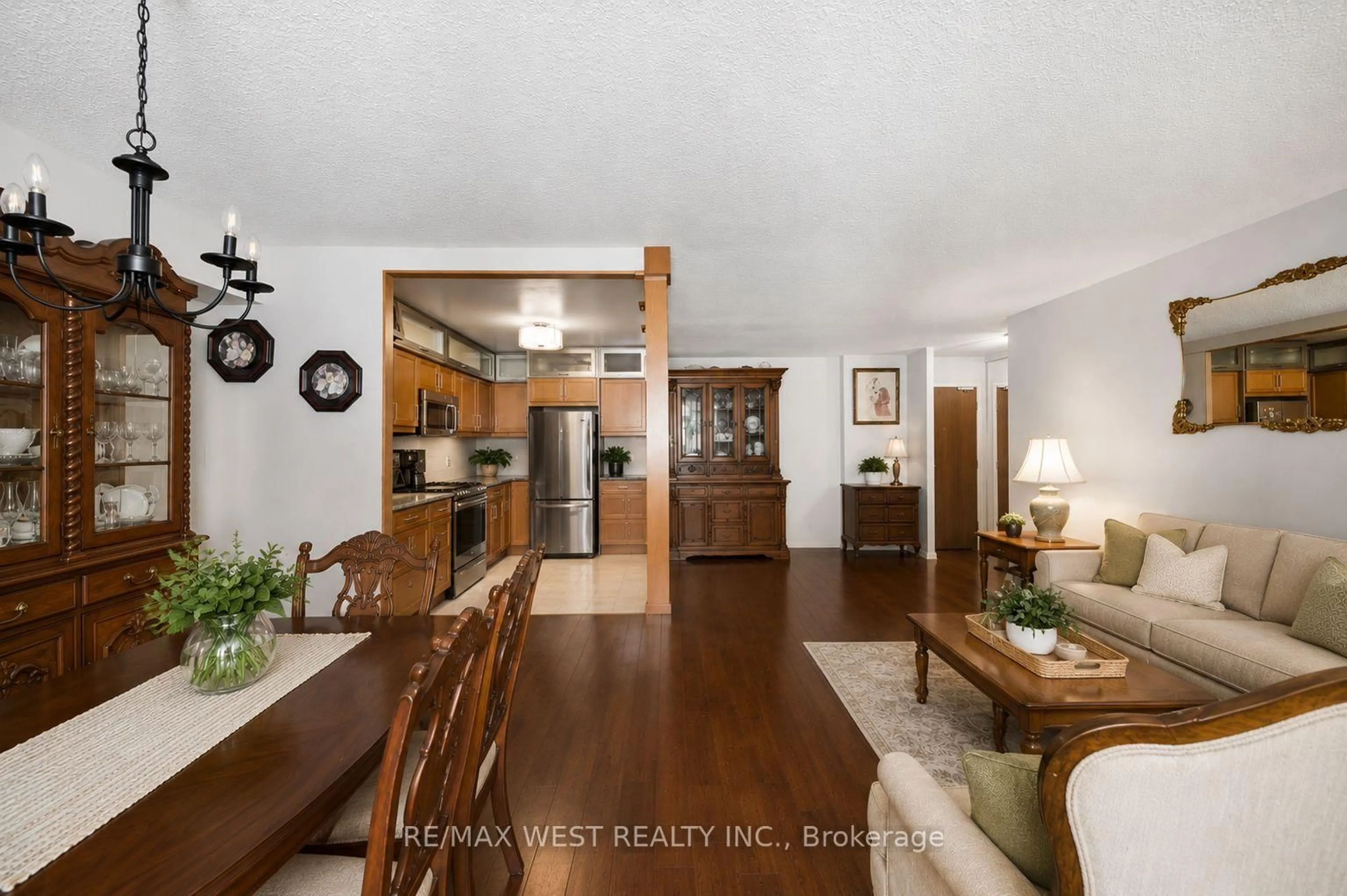 Unknown for 100 Quebec Ave #1509, Toronto Ontario M6P 4B8