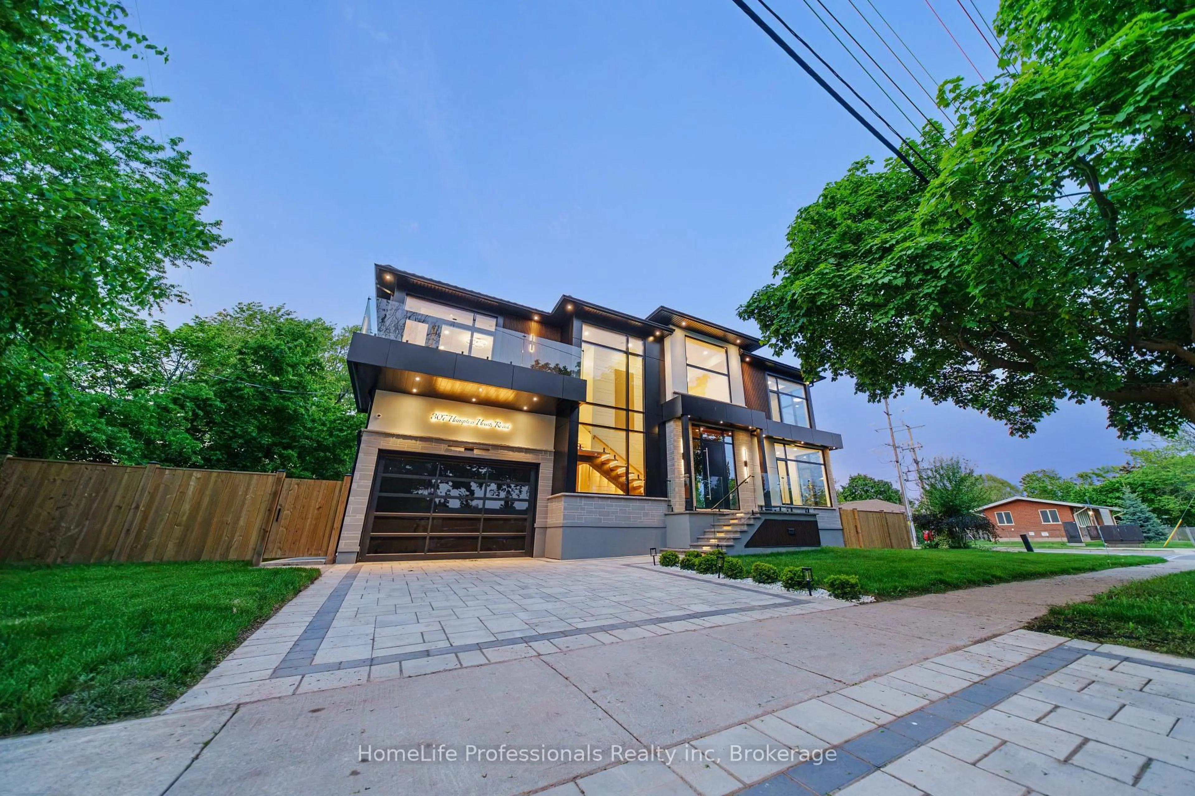 Home with brick exterior material, street for 307 Hampton Heath Rd, Burlington Ontario L7L 4P7
