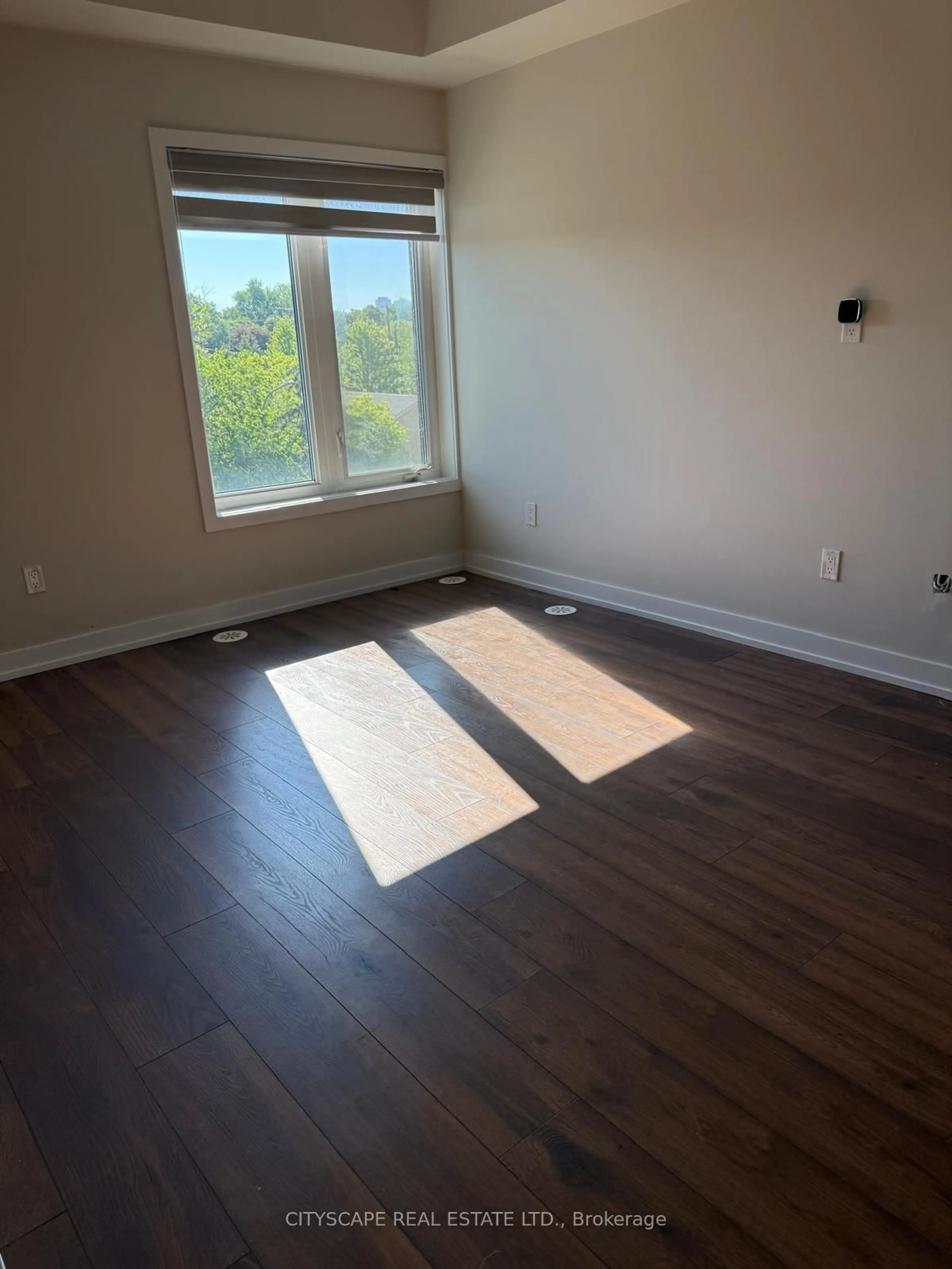 A pic of a room for 400 The East Mall #308, Toronto Ontario M9B 3Z9