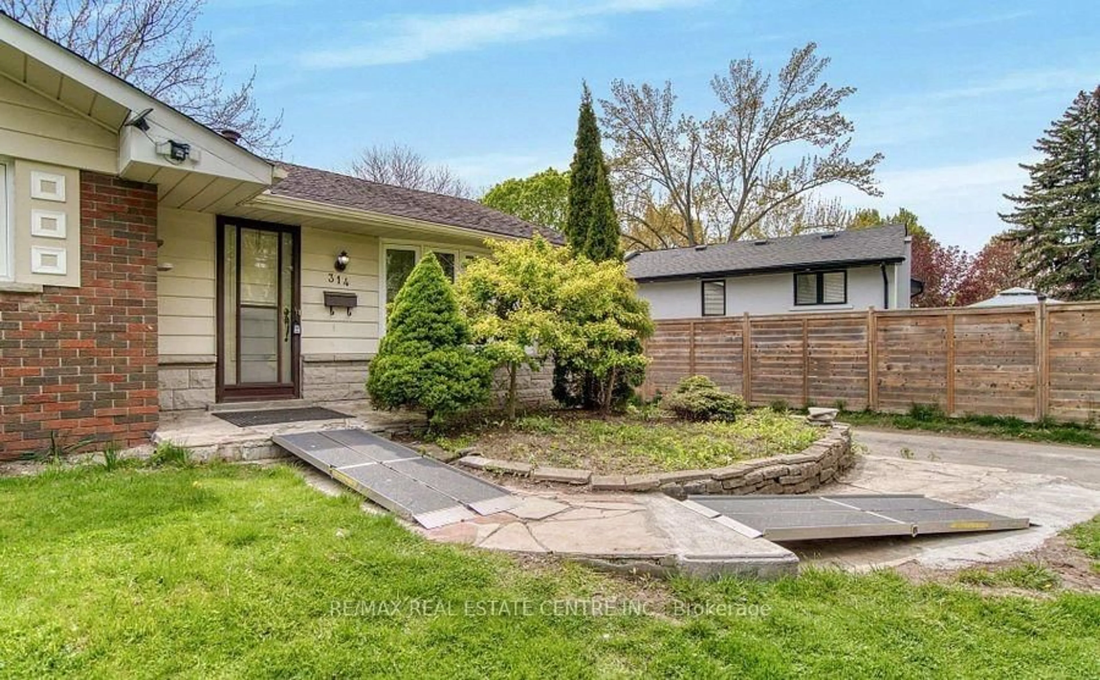 Unknown for 314 Strathcona Dr, Burlington Ontario L7L 2E1