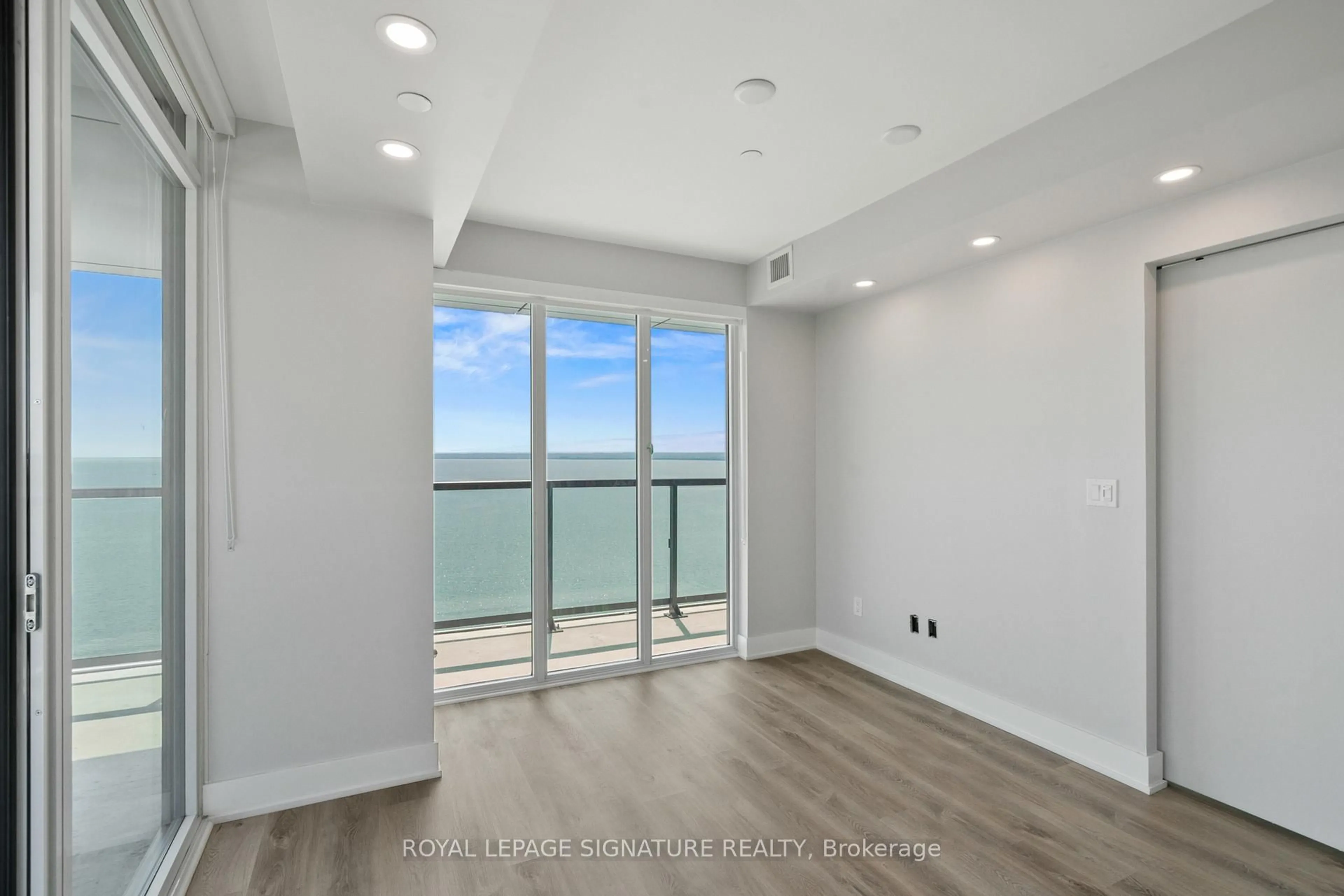 A pic of a room for 370 Martha St #1903, Burlington Ontario L7R 0G9