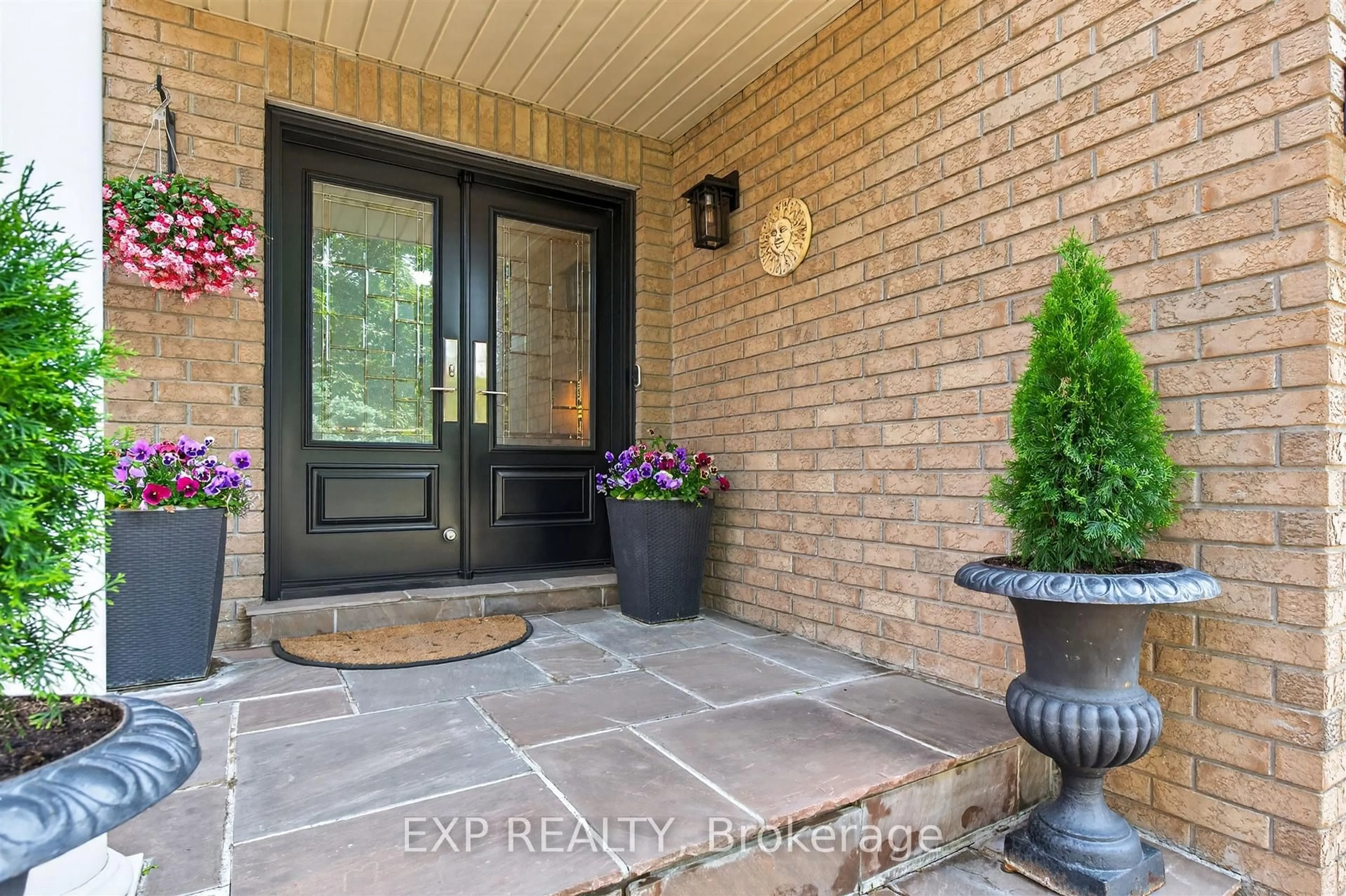 Indoor entryway for 82 Castelli Crt, Caledon Ontario L7E 2T8