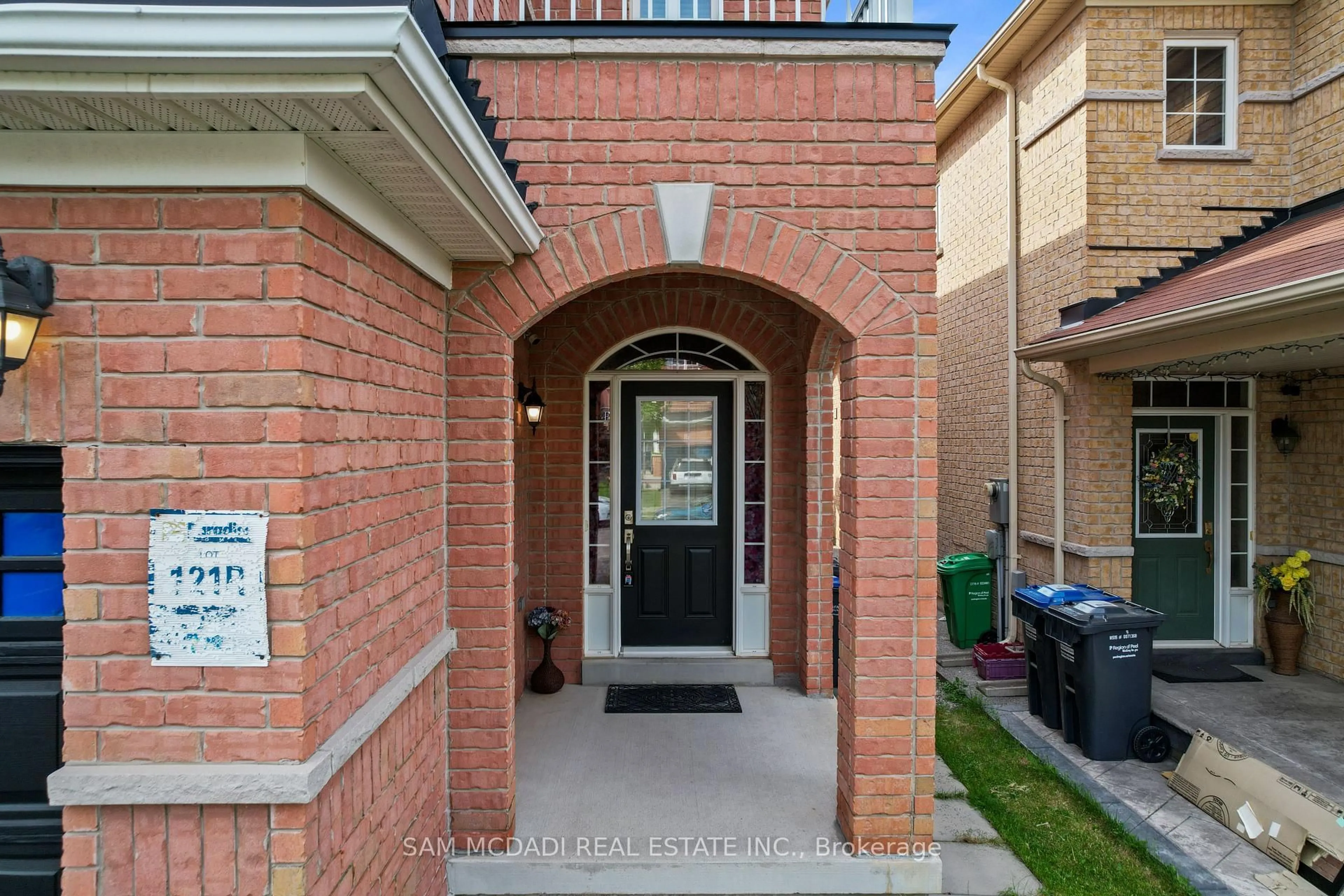 Unknown for 891 Oasis Dr, Mississauga Ontario L5V 0C7