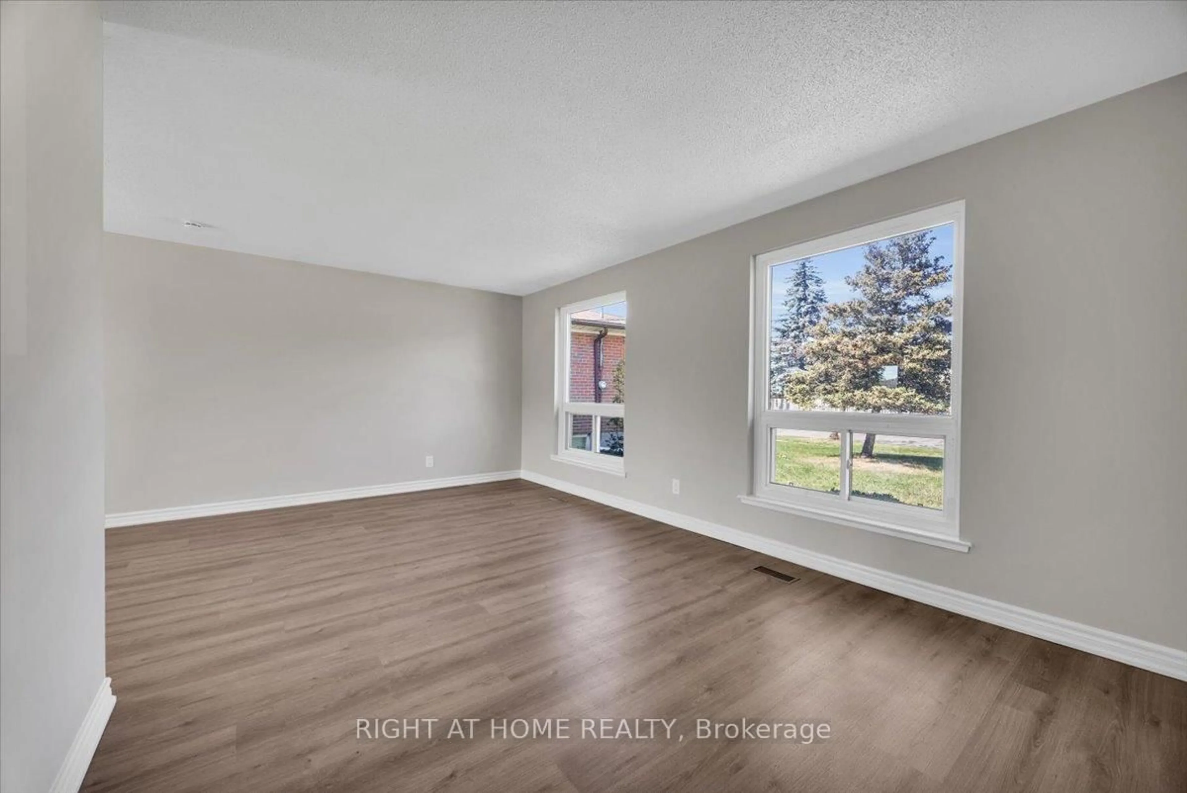 A pic of a room for 27 Villata Gdns, Toronto Ontario M3J 1J7