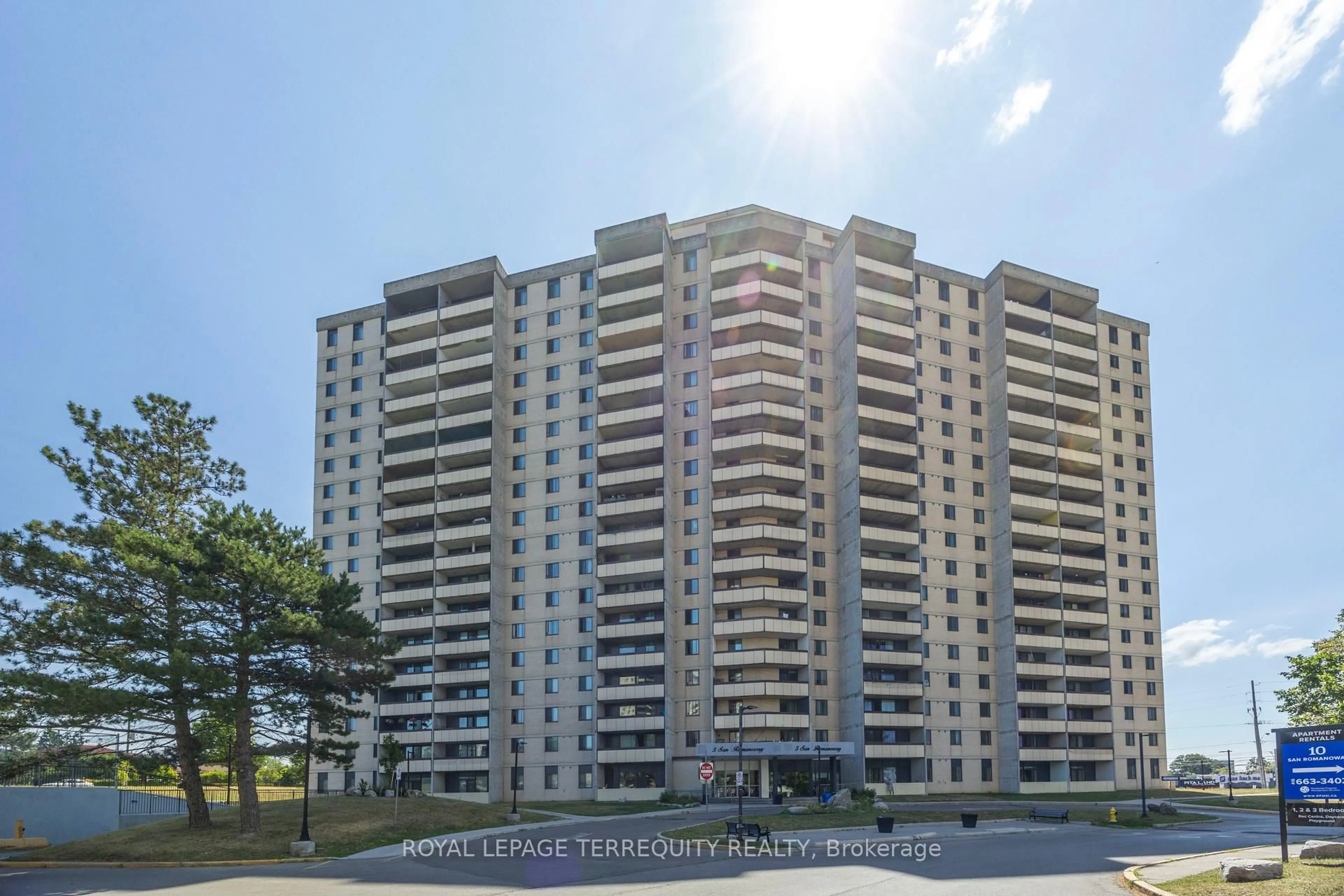 A pic from outside/outdoor area/front of a property/back of a property/a pic from drone, building for 5 San Romanoway #410, Toronto Ontario M3N 2Y4