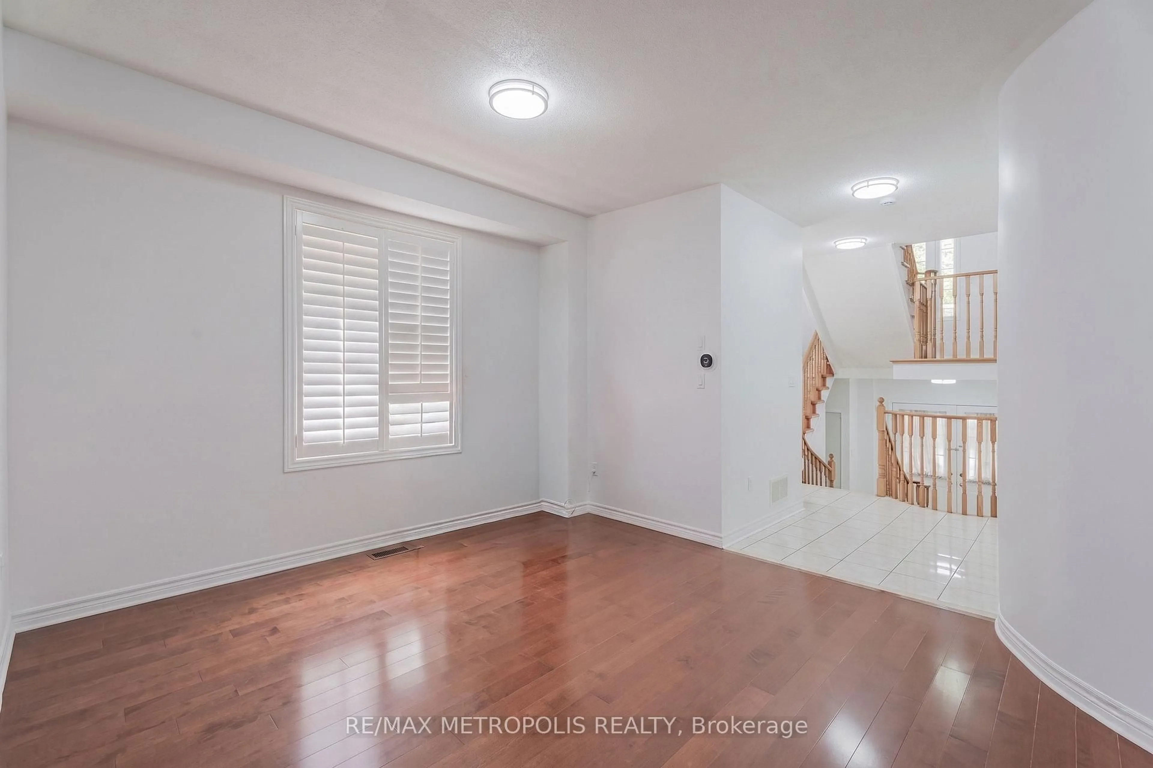 A pic of a room for 52 Gore Valley Tr, Brampton Ontario L6P 2G9
