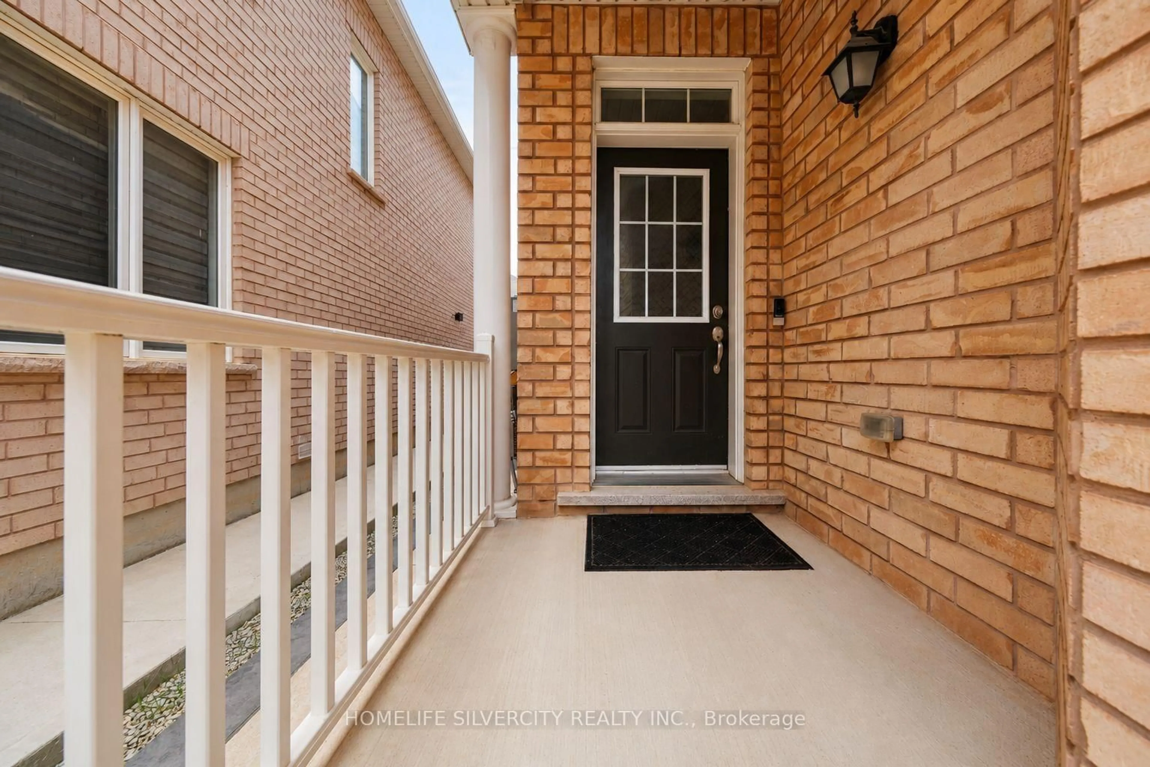 Unknown for 124 Benhurst Cres, Brampton Ontario L7A 5A5