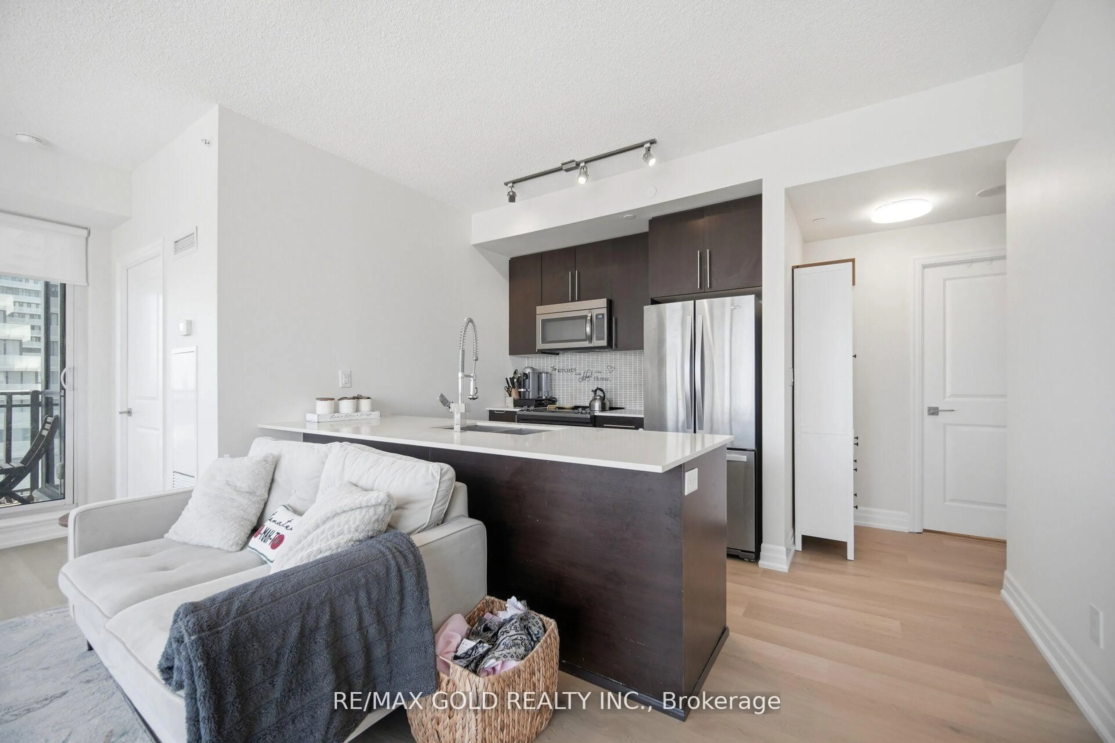 Open concept kitchen, unknown for 4011 Brickstone Mews #1807, Mississauga Ontario L5B 0J7