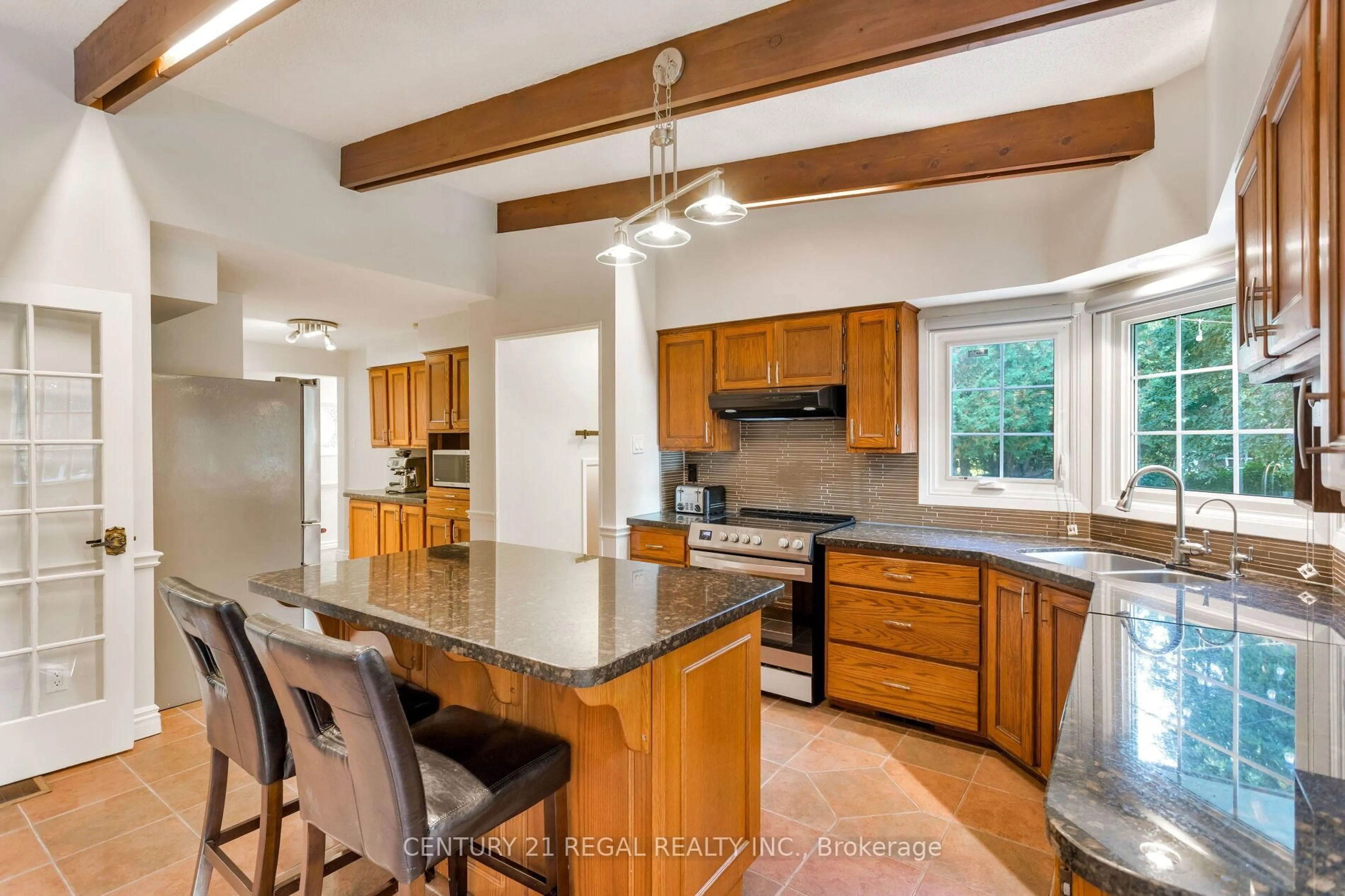 Open concept kitchen, unknown for 4434 Cedar Springs Rd, Burlington Ontario L7P 0P8