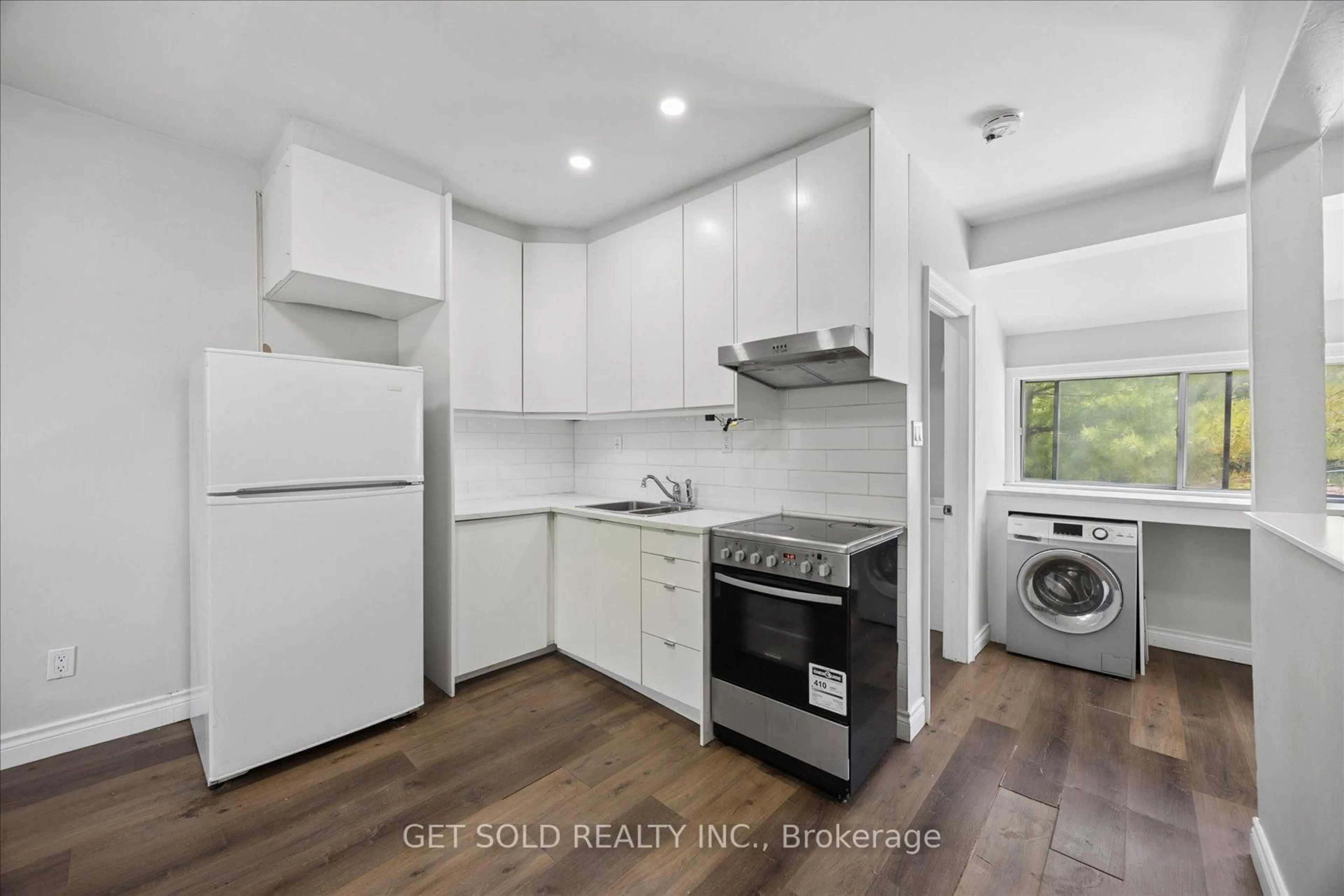 Standard kitchen, unknown for 1089-1091 Dovercourt Rd, Toronto Ontario M6H 2X7
