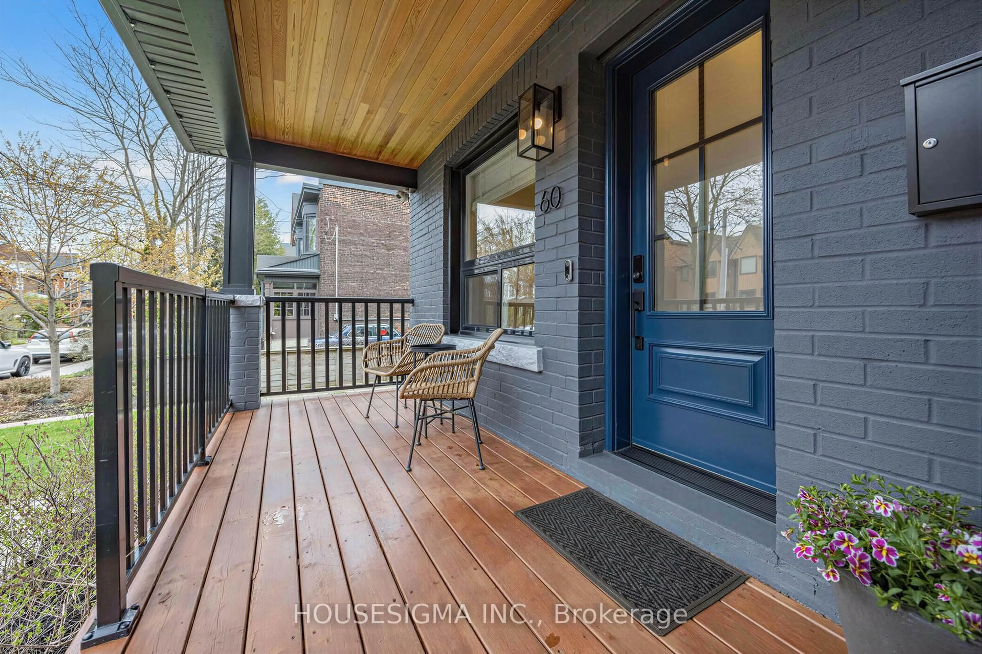 Unknown for 60 Fuller Ave, Toronto Ontario M6R 2C3
