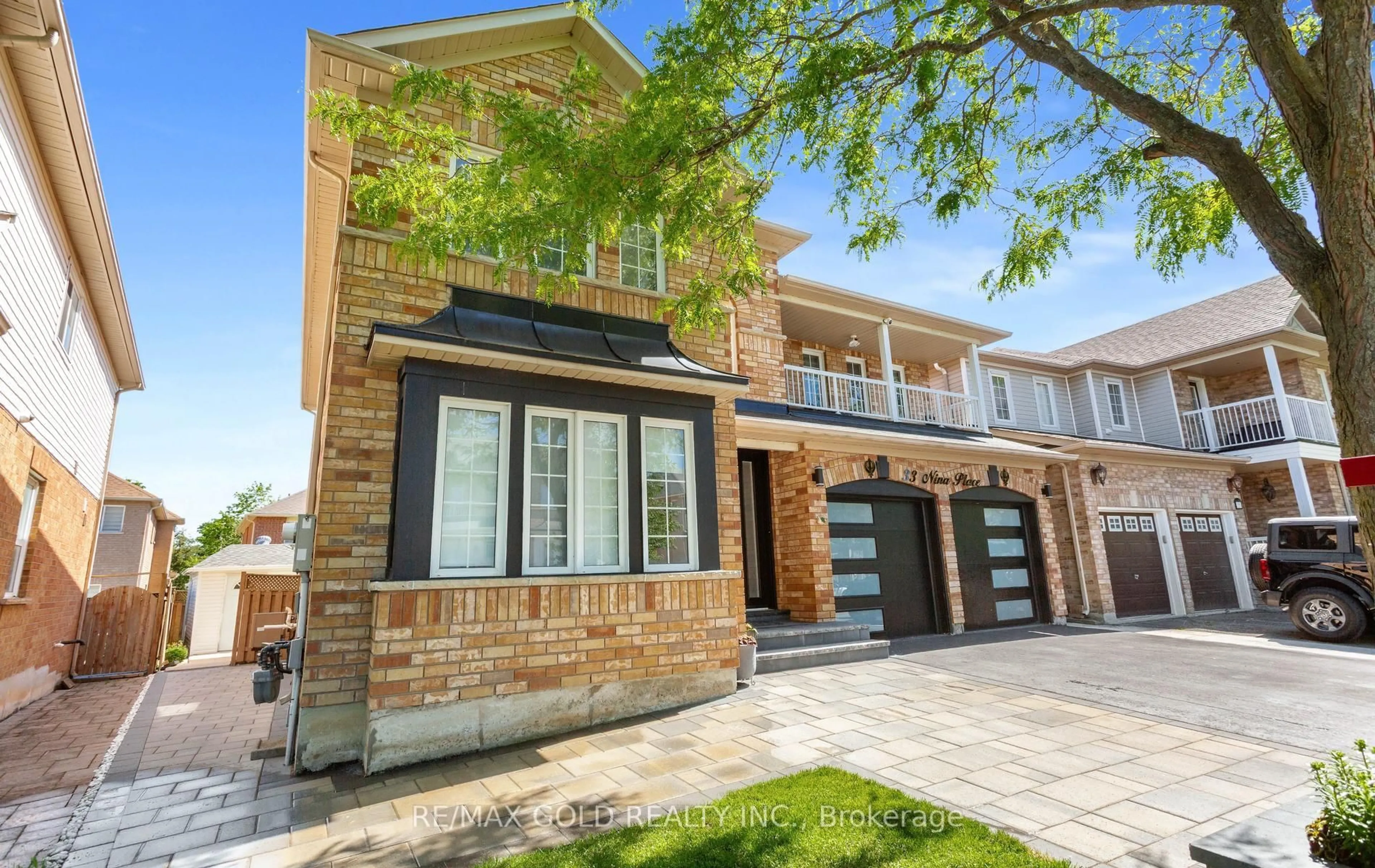 Home with brick exterior material, street for 33 Nina Pl, Brampton Ontario L7A 2E1