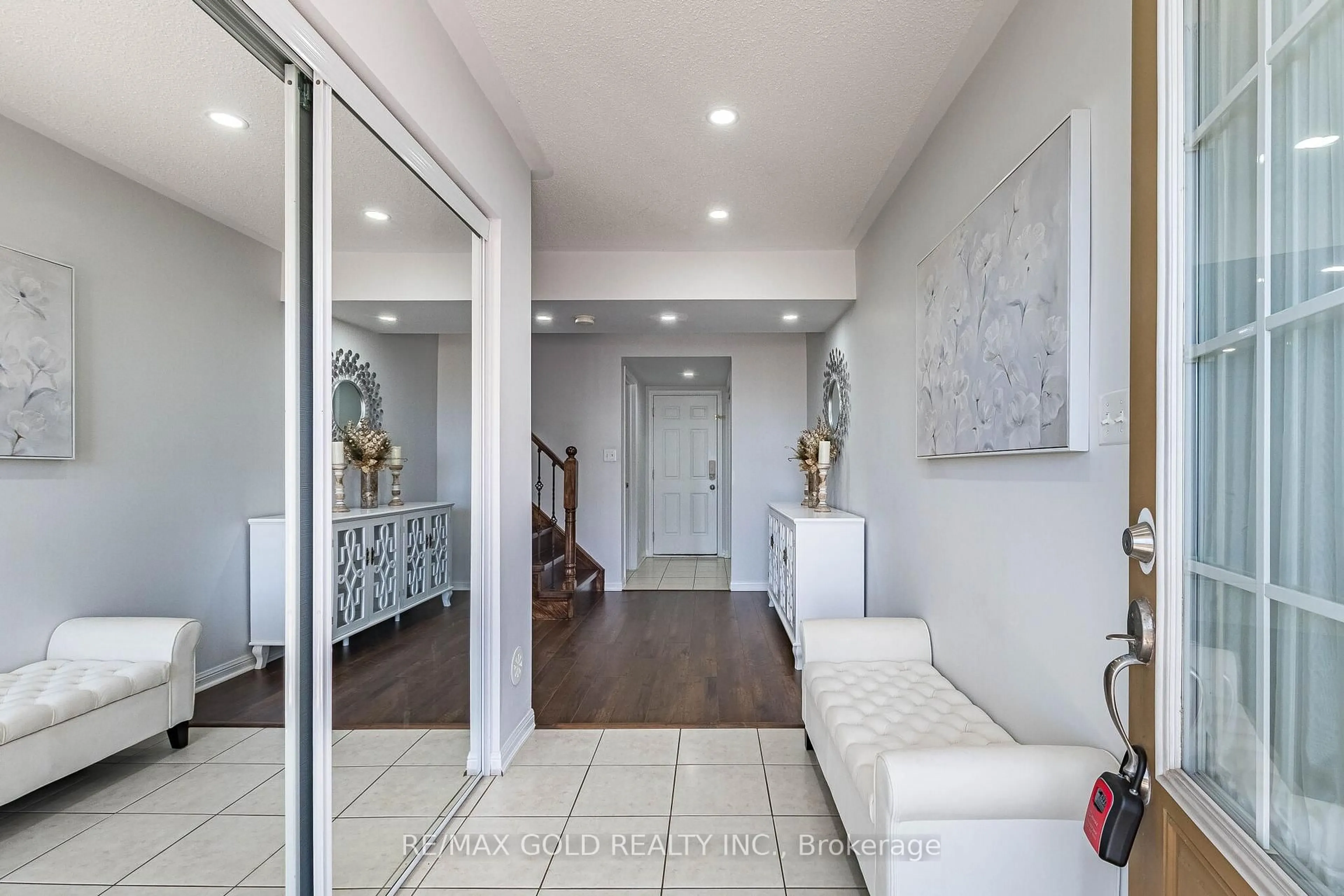 Indoor entryway for 50 Ganton Hts, Brampton Ontario L7A 0T3