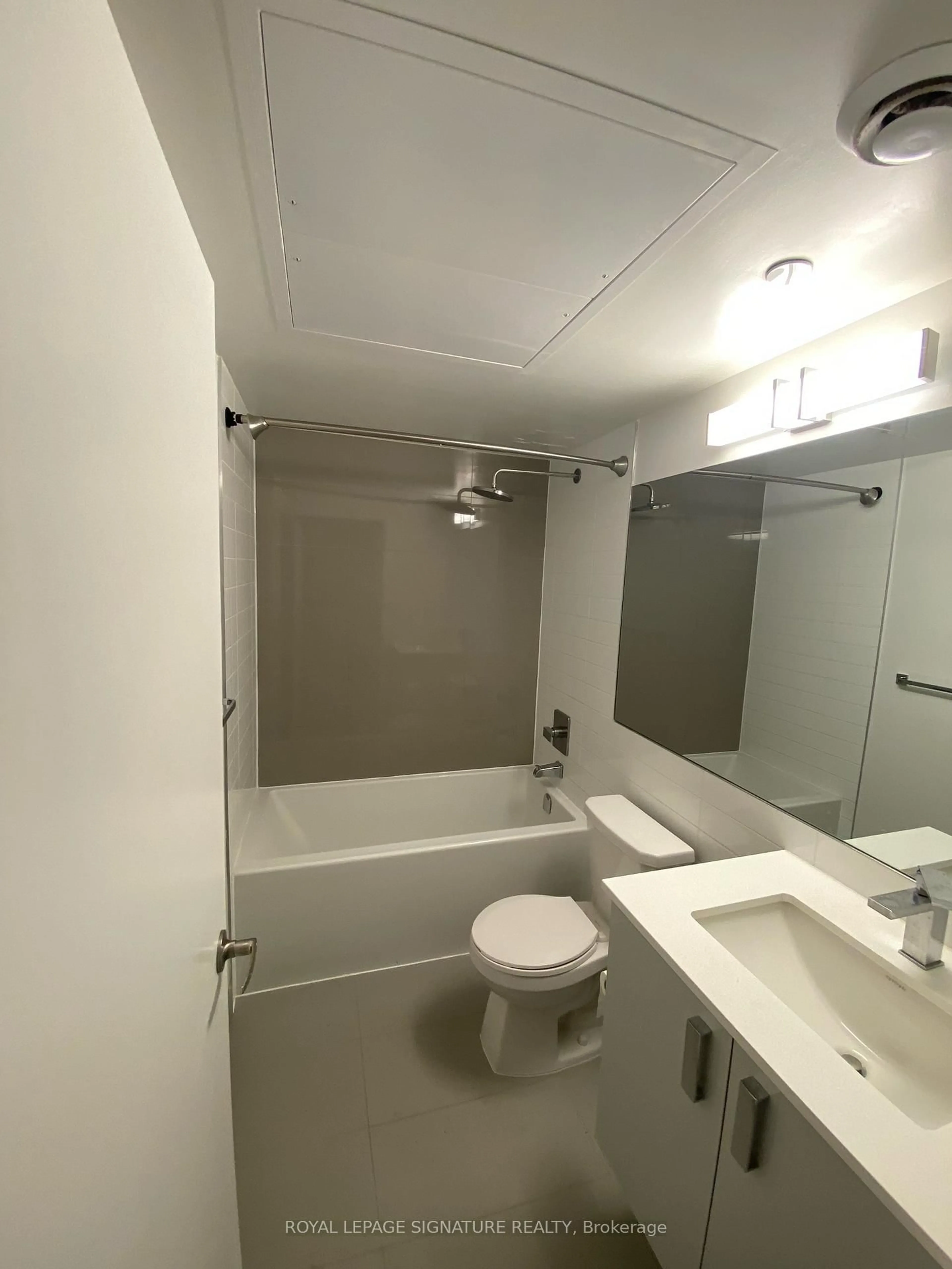 Standard bathroom, unknown for 30 Gibbs Rd #104, Toronto Ontario M9B 0E4