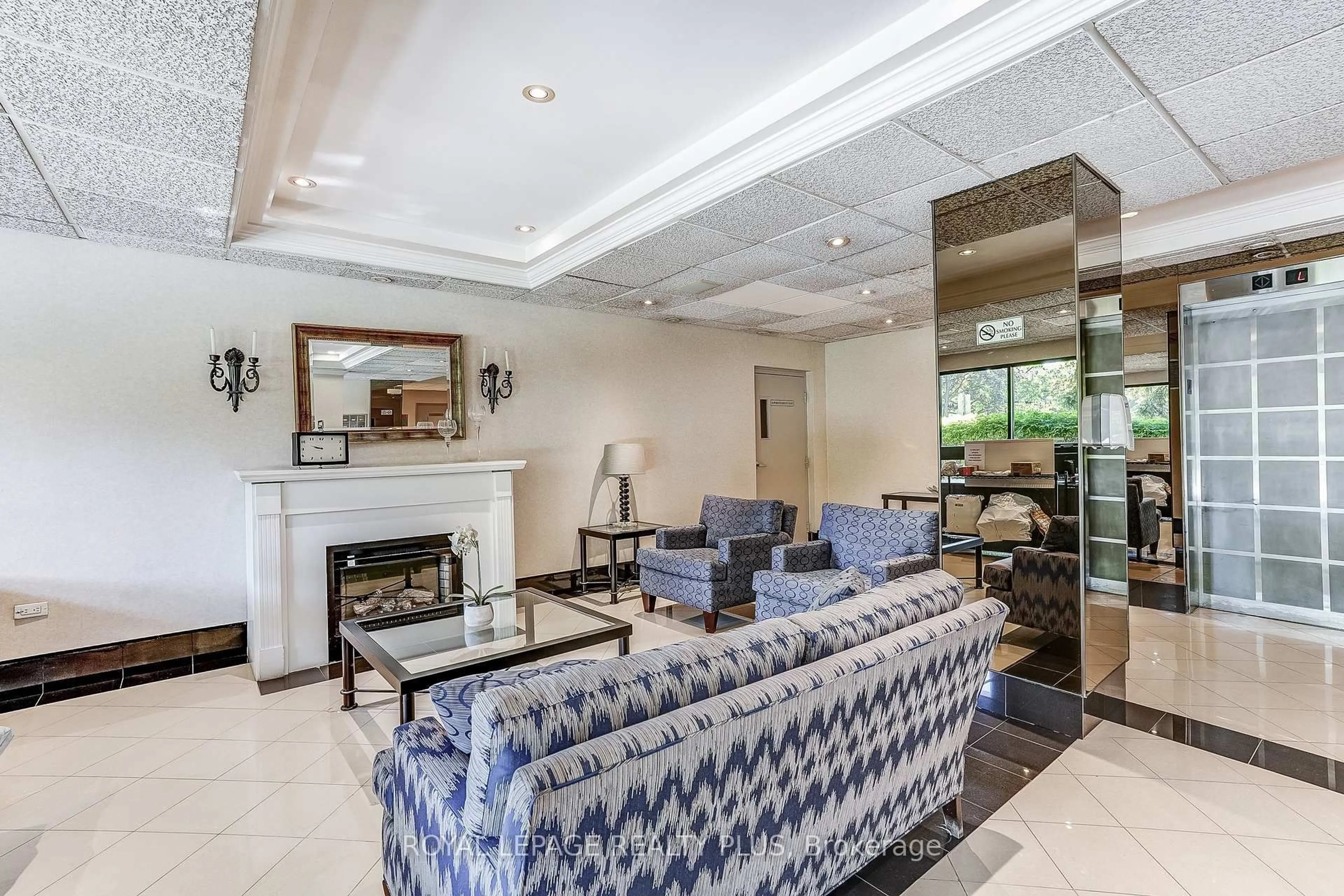 Lobby for 1320 Mississauga Valley Blvd #906, Mississauga Ontario L5A 3S9