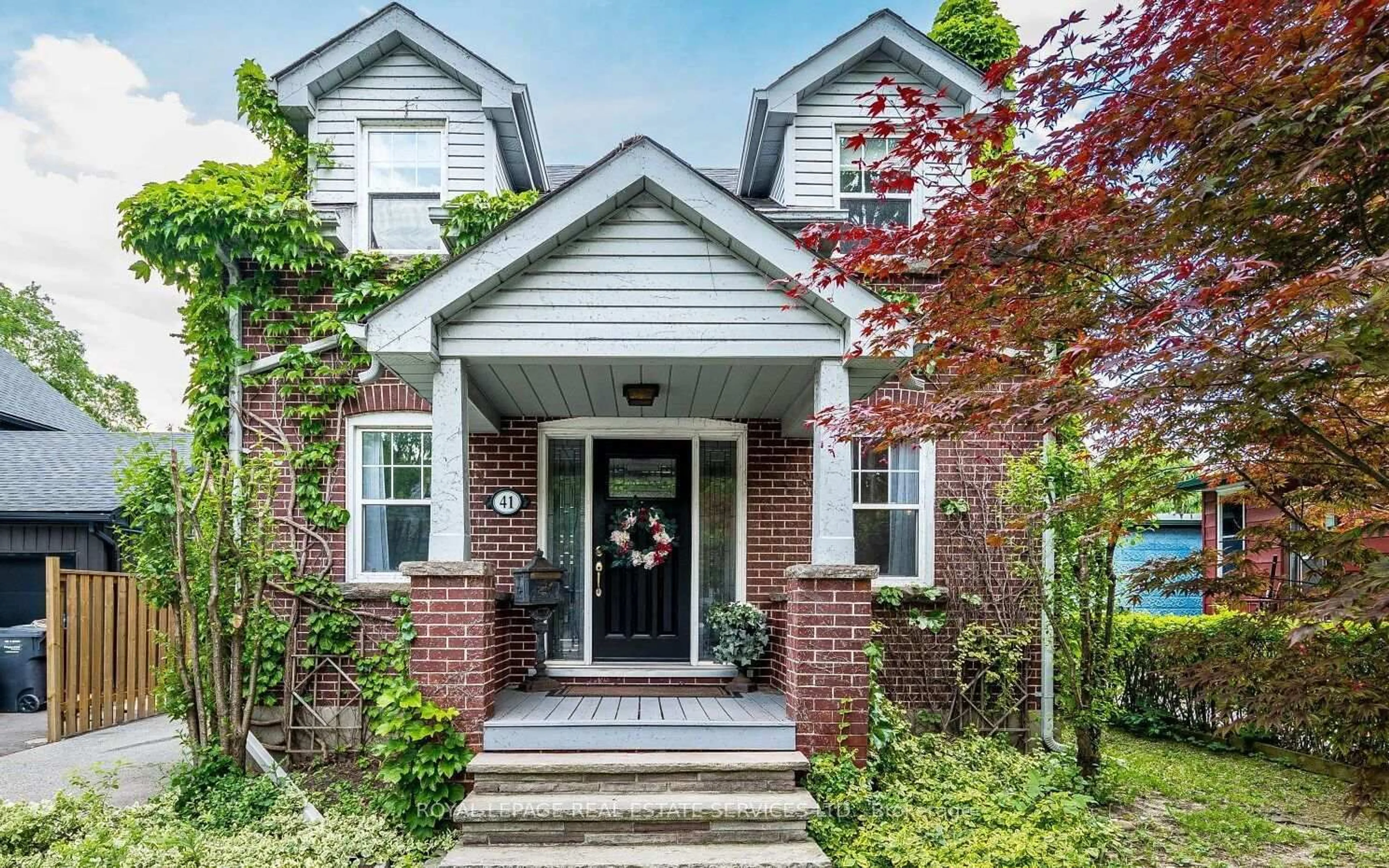 Home with brick exterior material, street for 41 Wellington St, Brampton Ontario L6Y 1K6