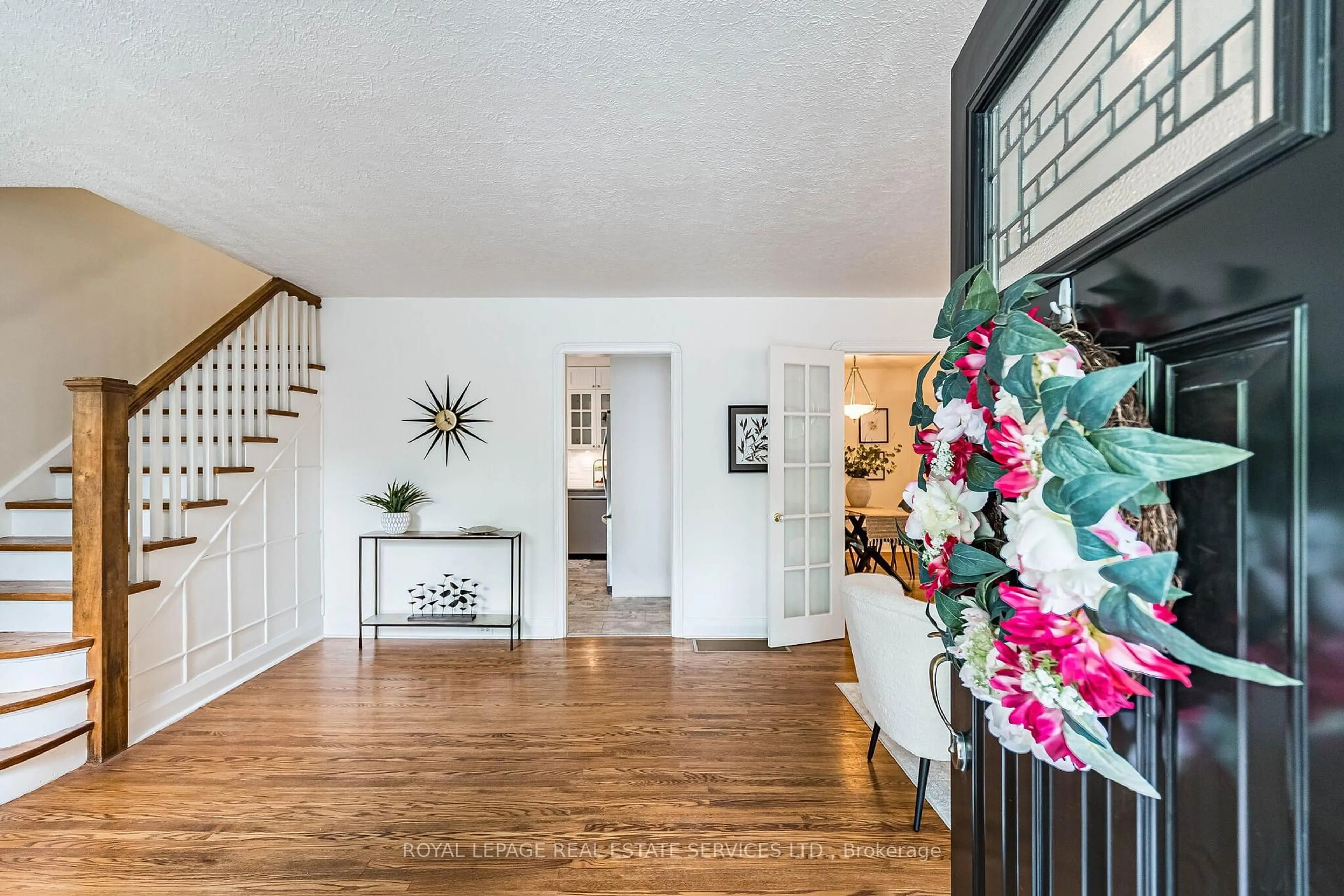 Indoor entryway for 41 Wellington St, Brampton Ontario L6Y 1K6