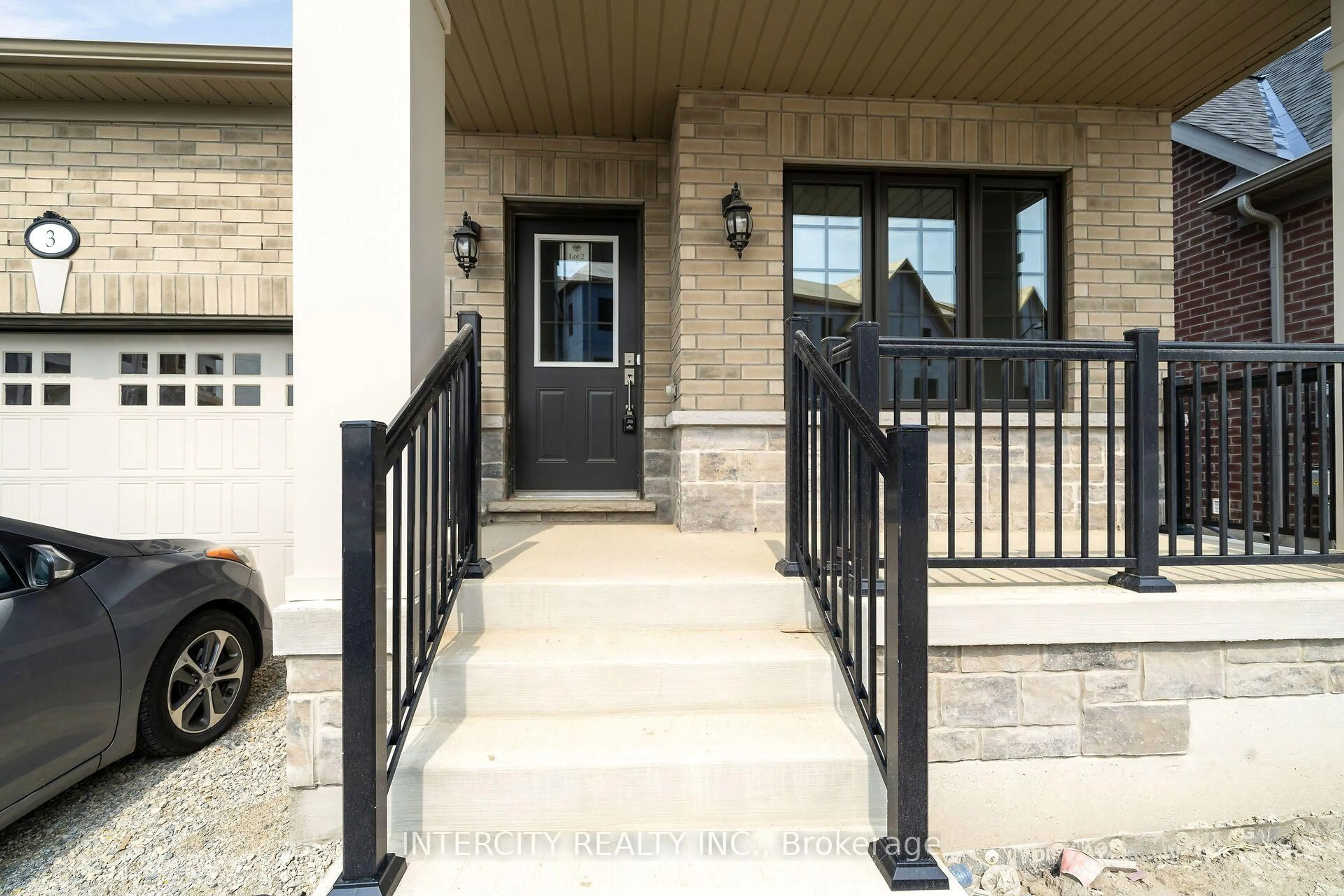 Indoor entryway for 3 Ruby Lane, Halton Hills Ontario L7G 0H6