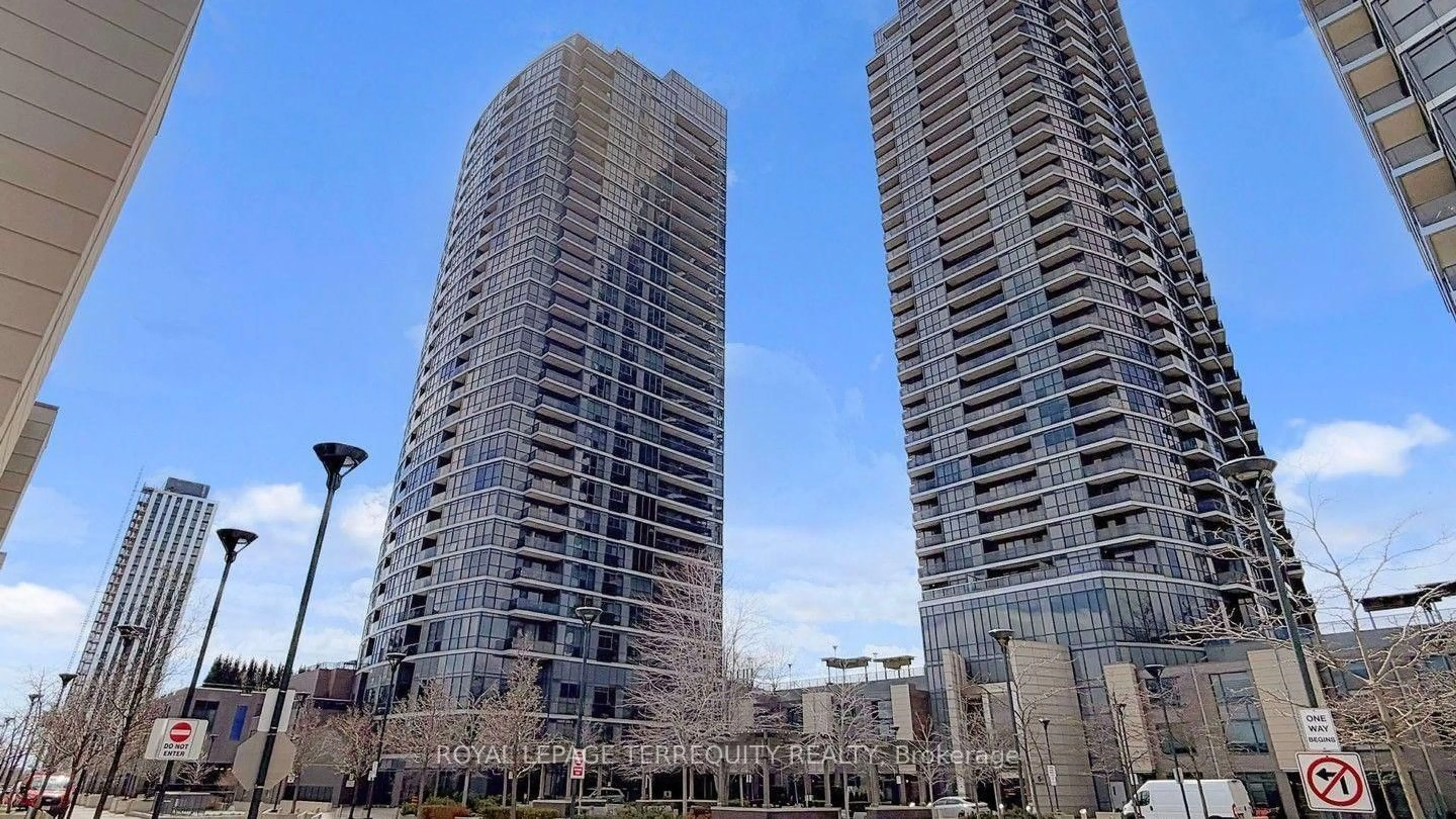 Unknown for 9 Valhalla Inn Rd #1304, Toronto Ontario M9B 0B2
