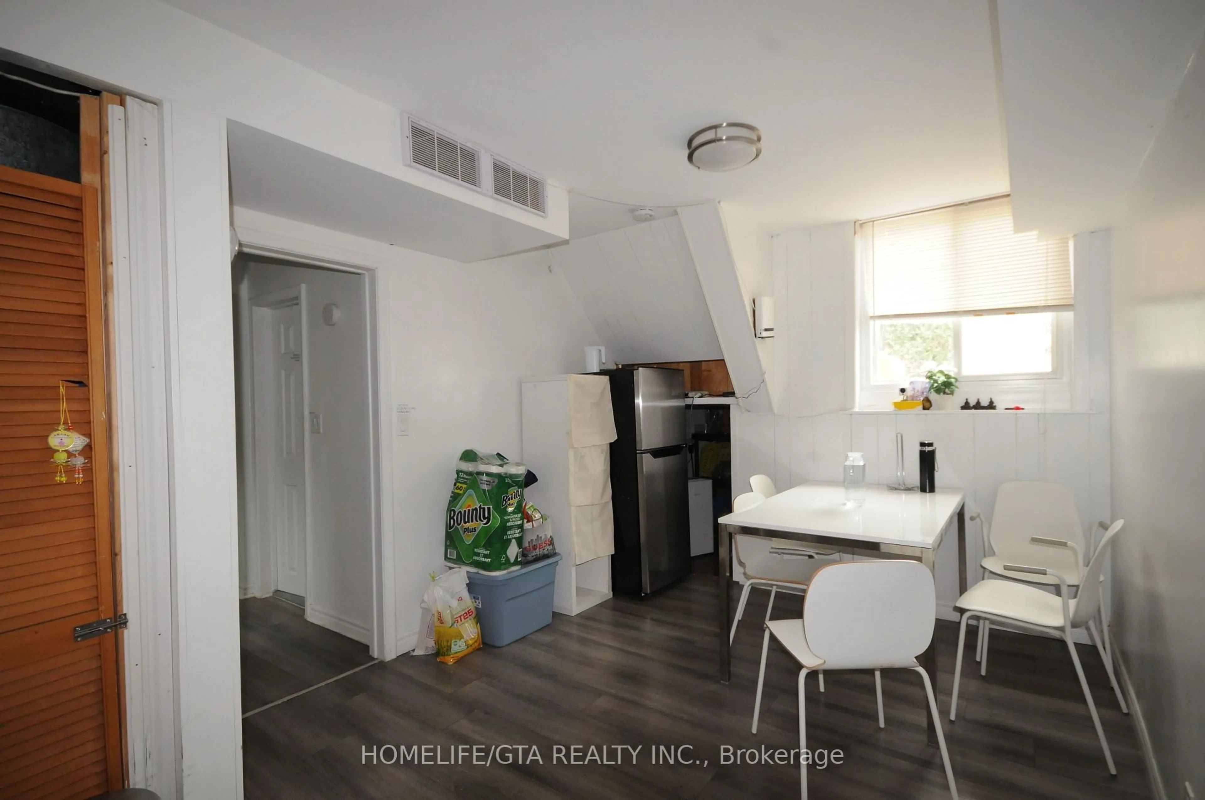 A pic of a room for 56 Samba Dr, Toronto Ontario M9M 2N1