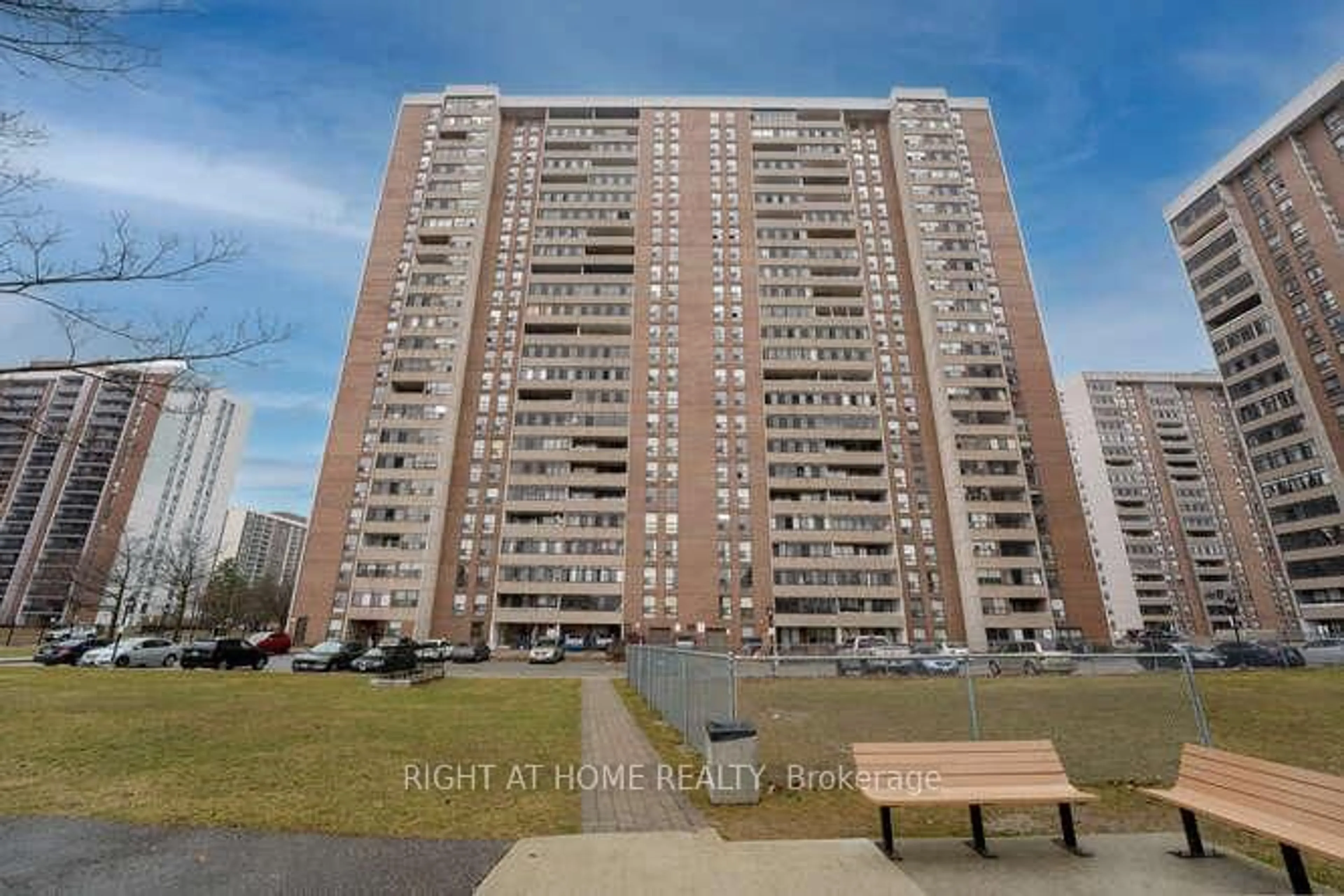 Unknown for 18 Knightsbridge Rd #912, Brampton Ontario L6T 3X5