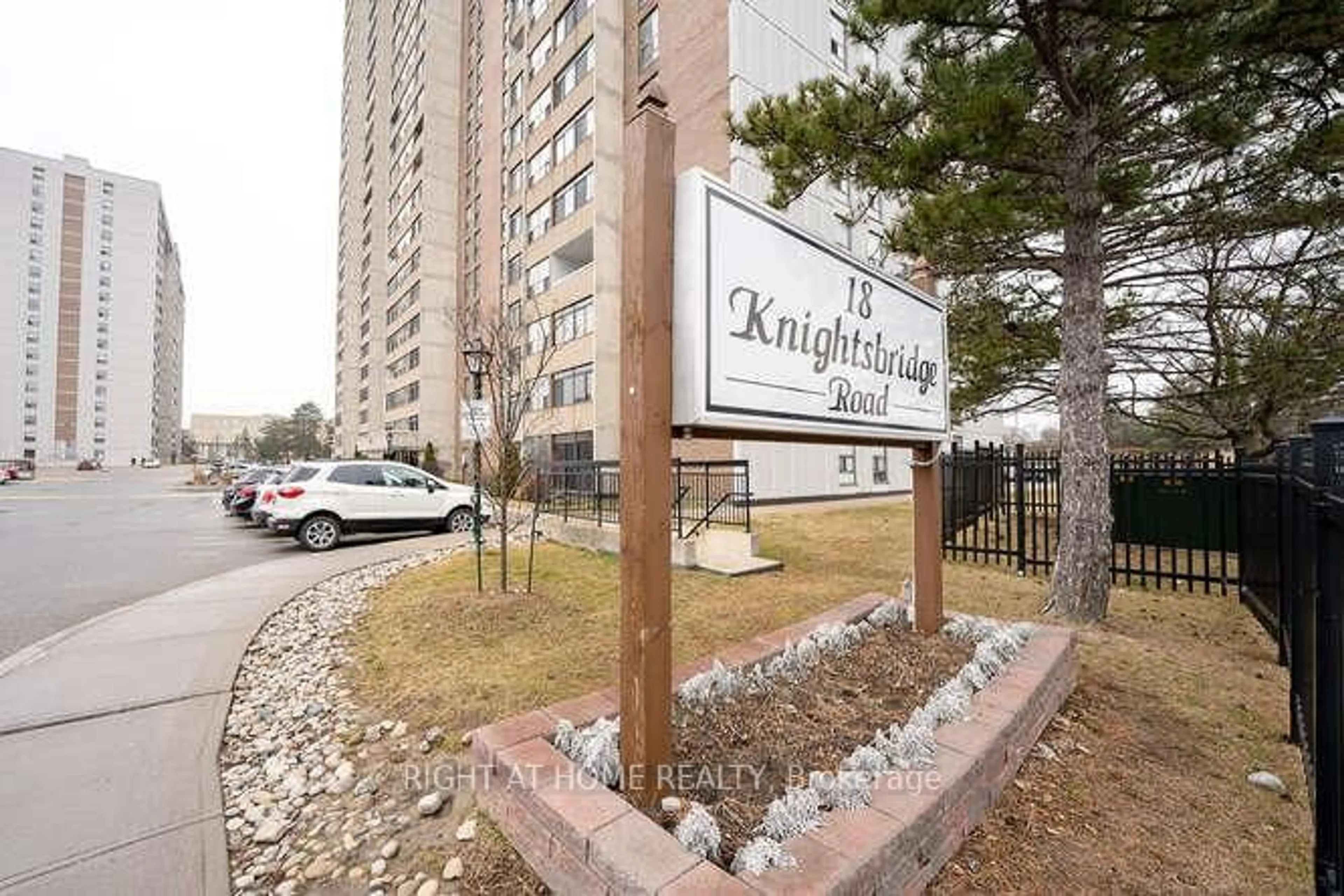 Unknown for 18 Knightsbridge Rd #912, Brampton Ontario L6T 3X5