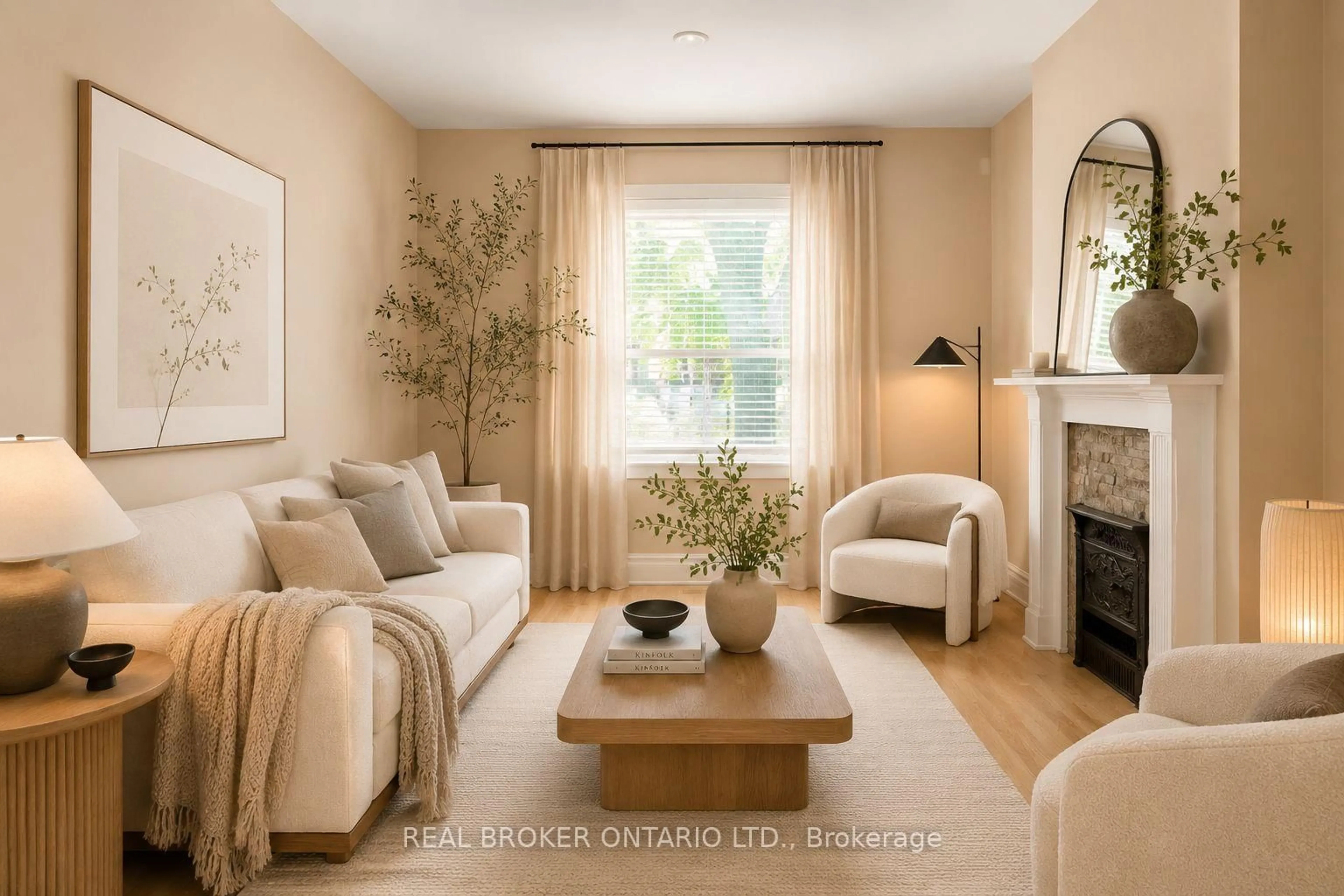 Living room with furniture, unknown for 158 Yarmouth Rd, Toronto Ontario M6G 1X2