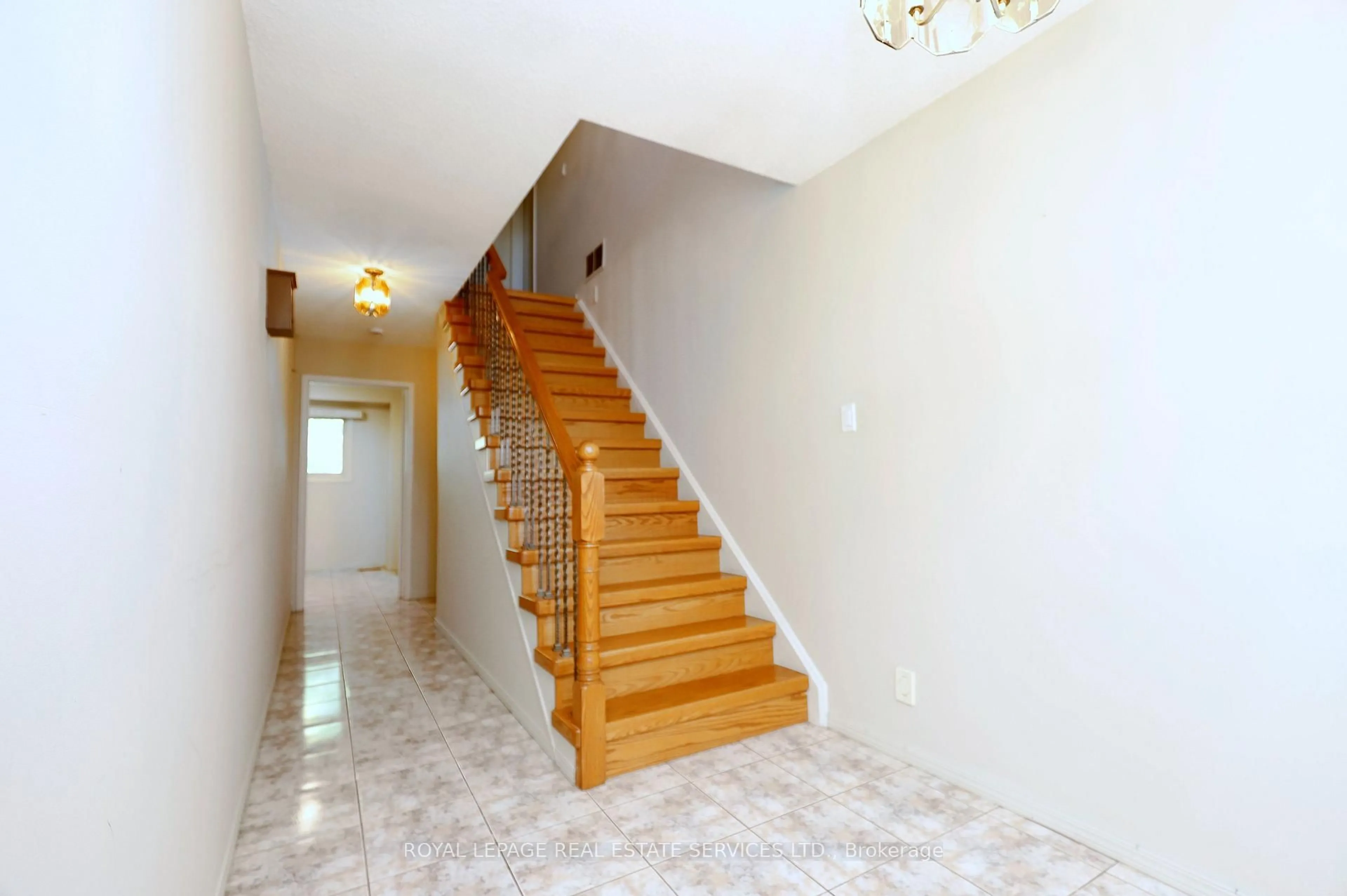 Unknown for 2706 Crystalburn Ave, Mississauga Ontario L5B 2N8
