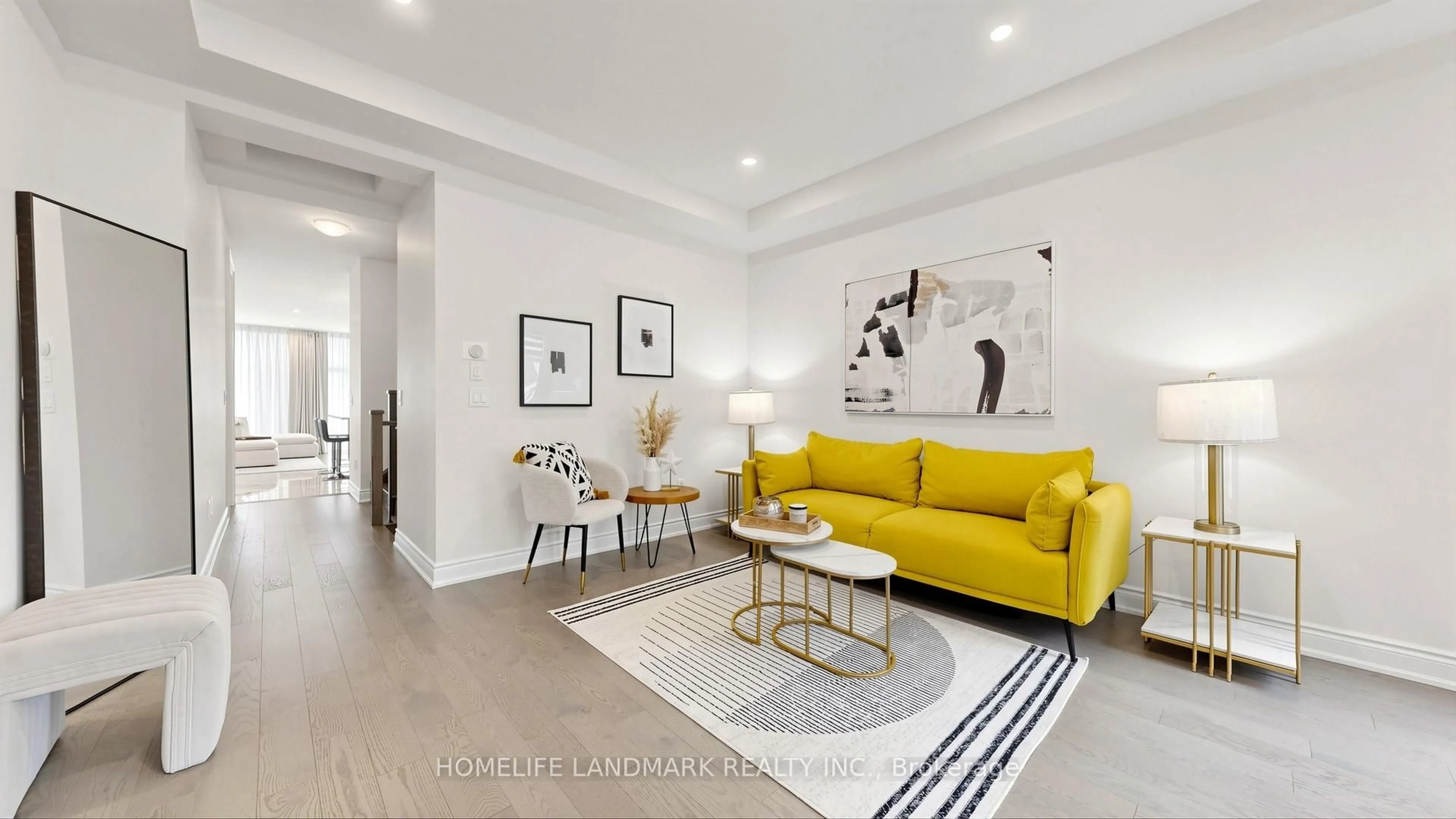 Living room with furniture, unknown for 1329 Merton Rd, Oakville Ontario L6M 5L7
