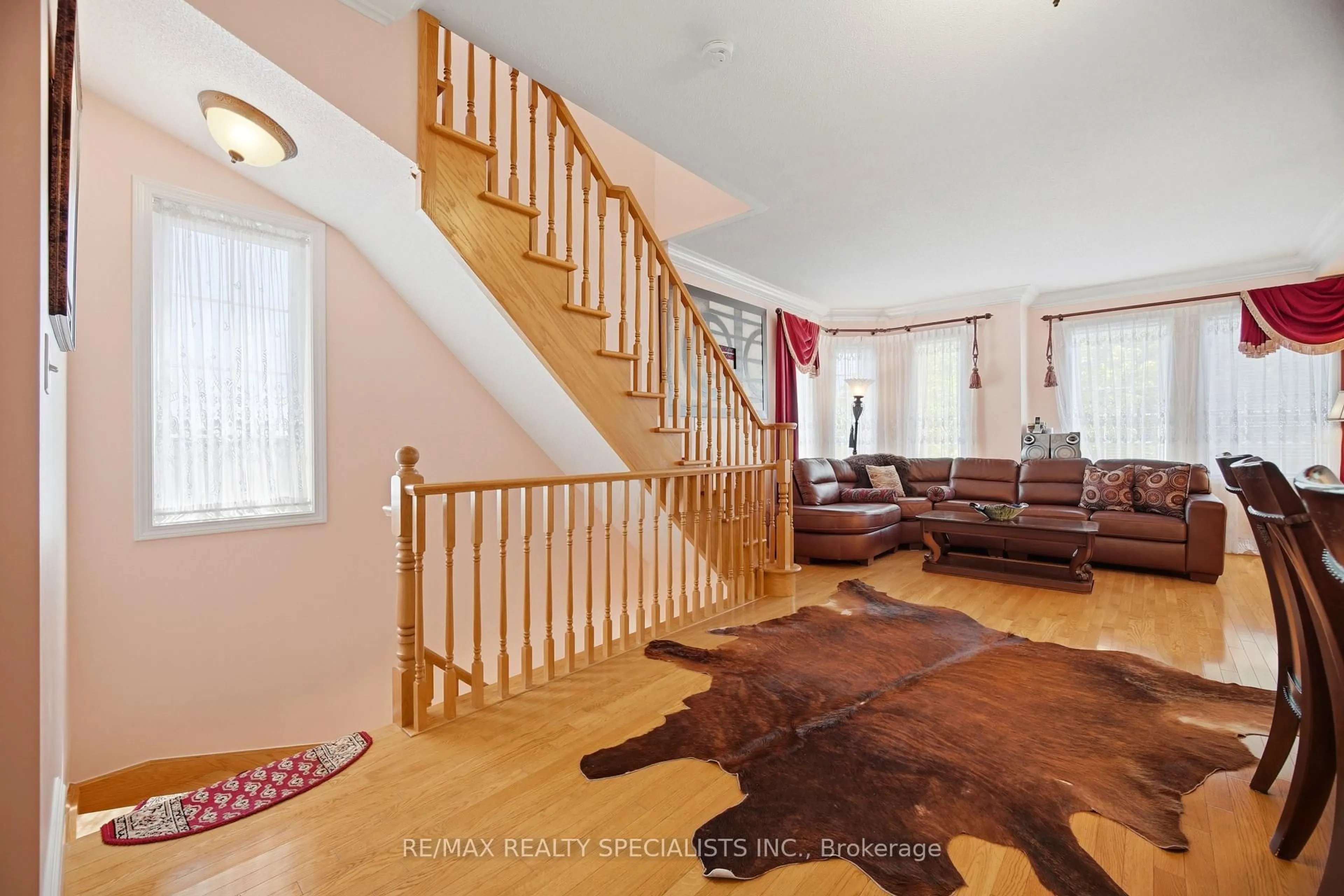 Unknown for 3071 Treadwells Dr #1, Mississauga Ontario L4X 1L5
