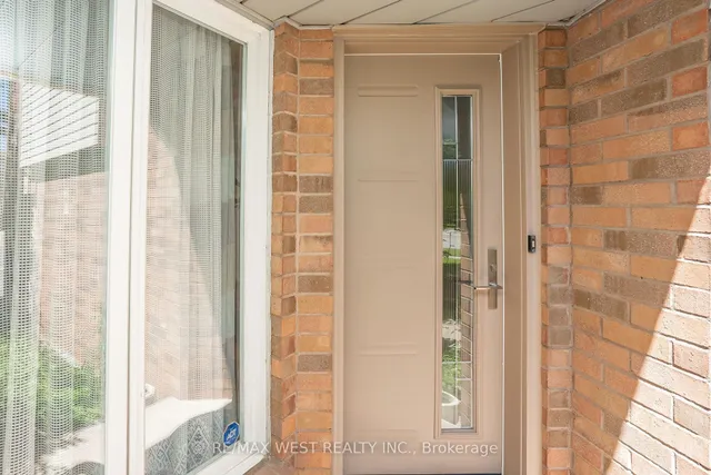 1216 Leewood Dr, Oakville 5