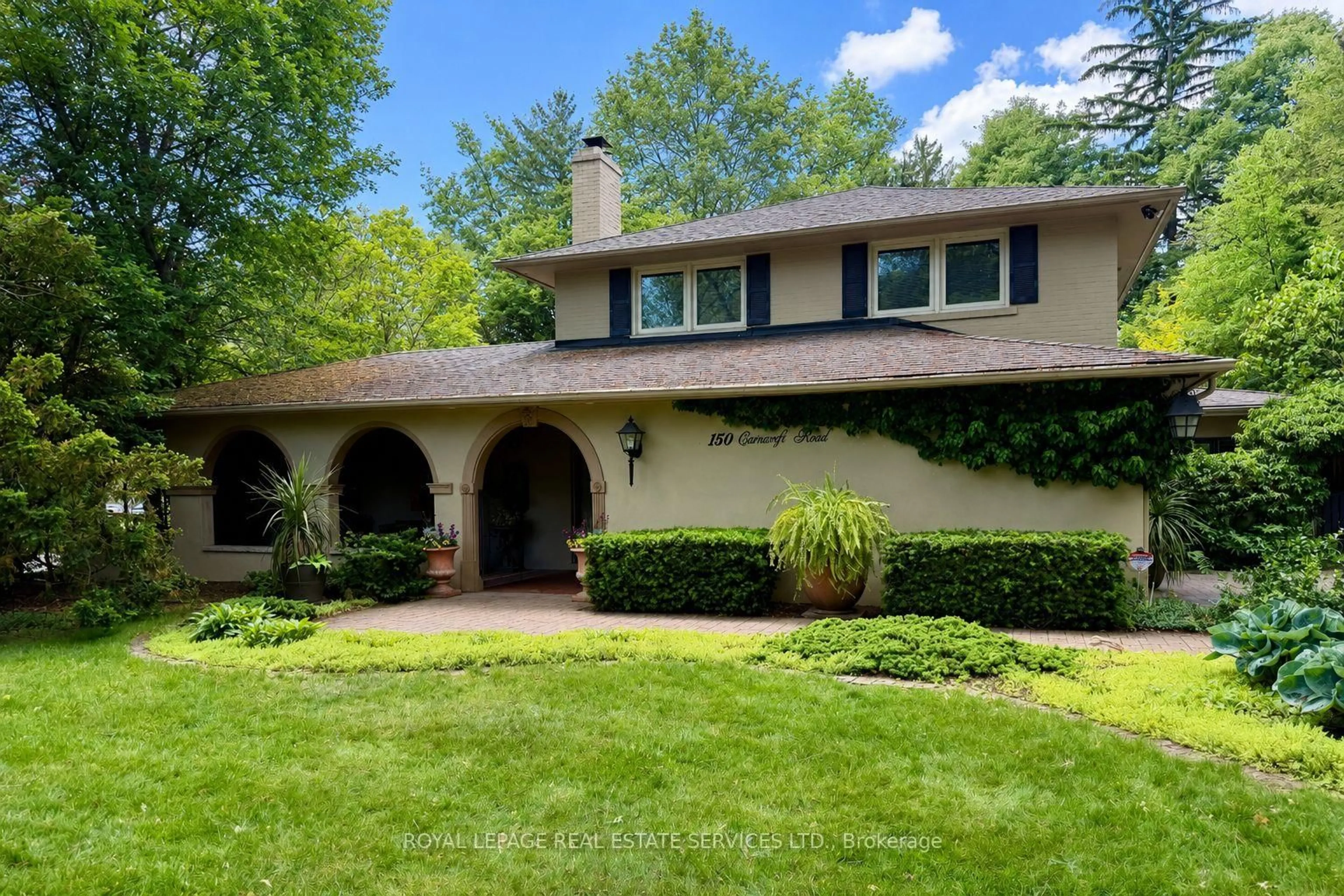 Home with brick exterior material, street for 150 Cairncroft Rd, Oakville Ontario L6J 4L9
