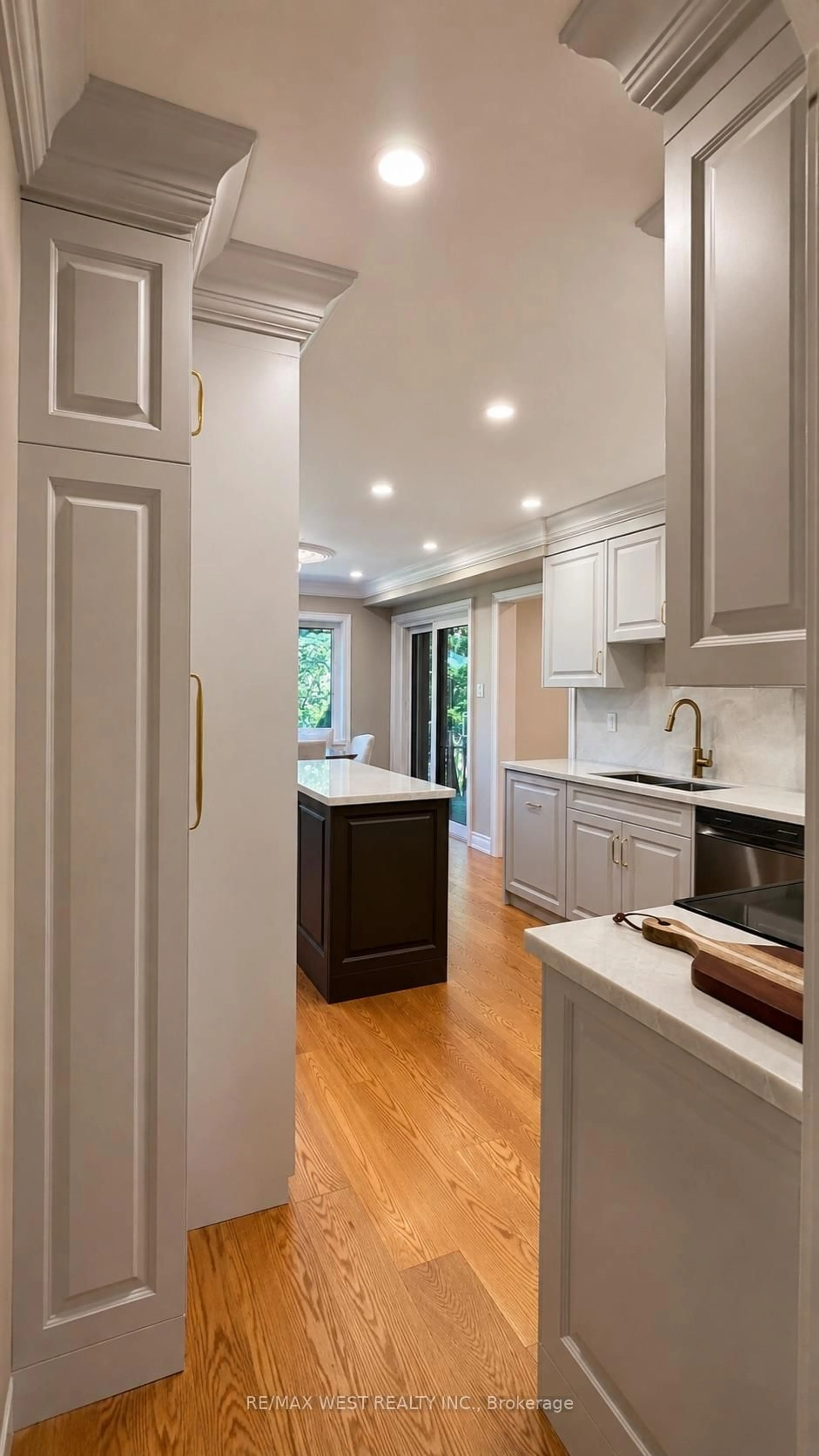 Open concept kitchen, unknown for 65 Foch Ave, Toronto Ontario M8W 3X5