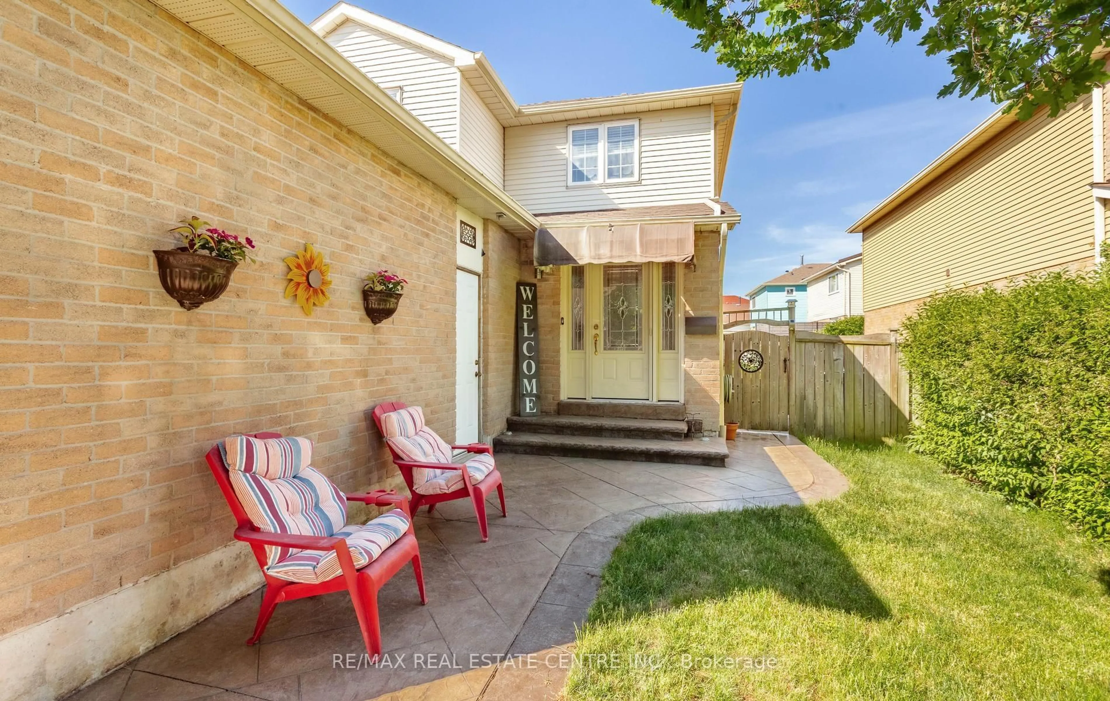 Patio, street for 6522 EDENWOOD Dr, Mississauga Ontario L5N 3L6