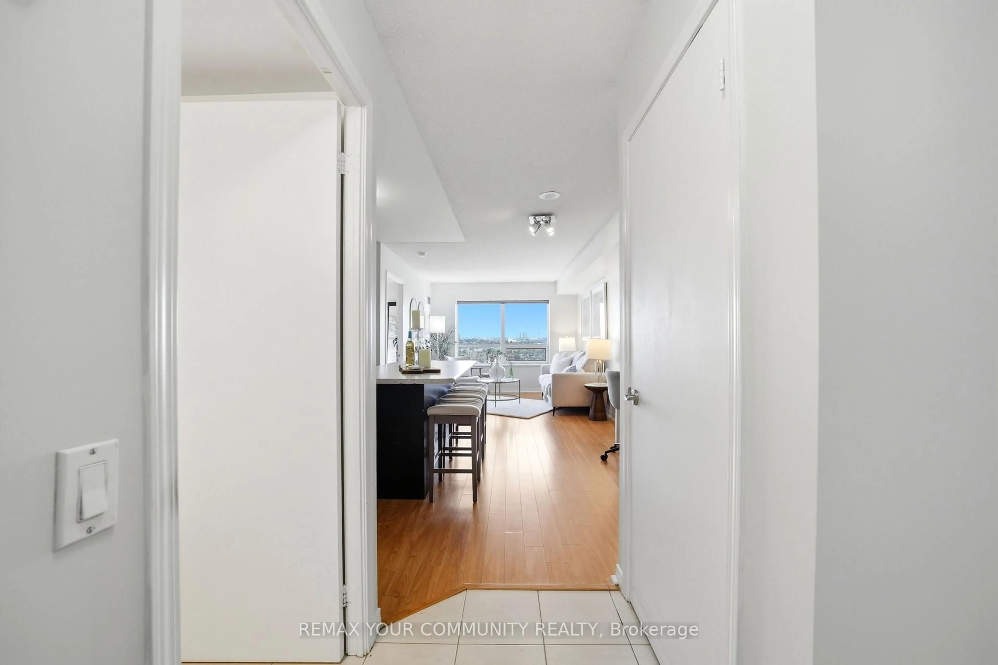Unknown for 60 Heintzman St, Toronto Ontario M6P 5A1