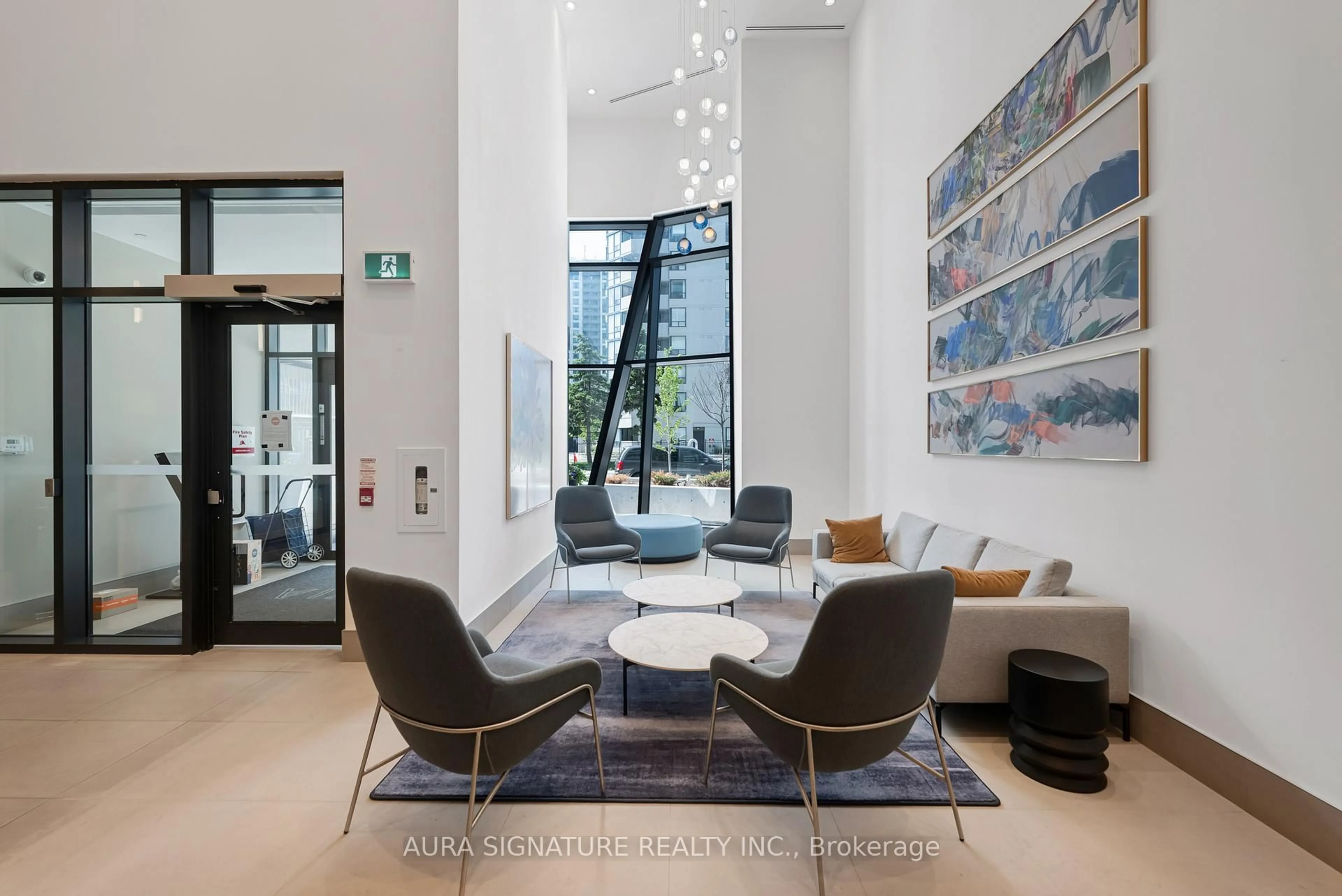 Indoor foyer for 430 Square One Dr #2408, Mississauga Ontario L5B 0L6