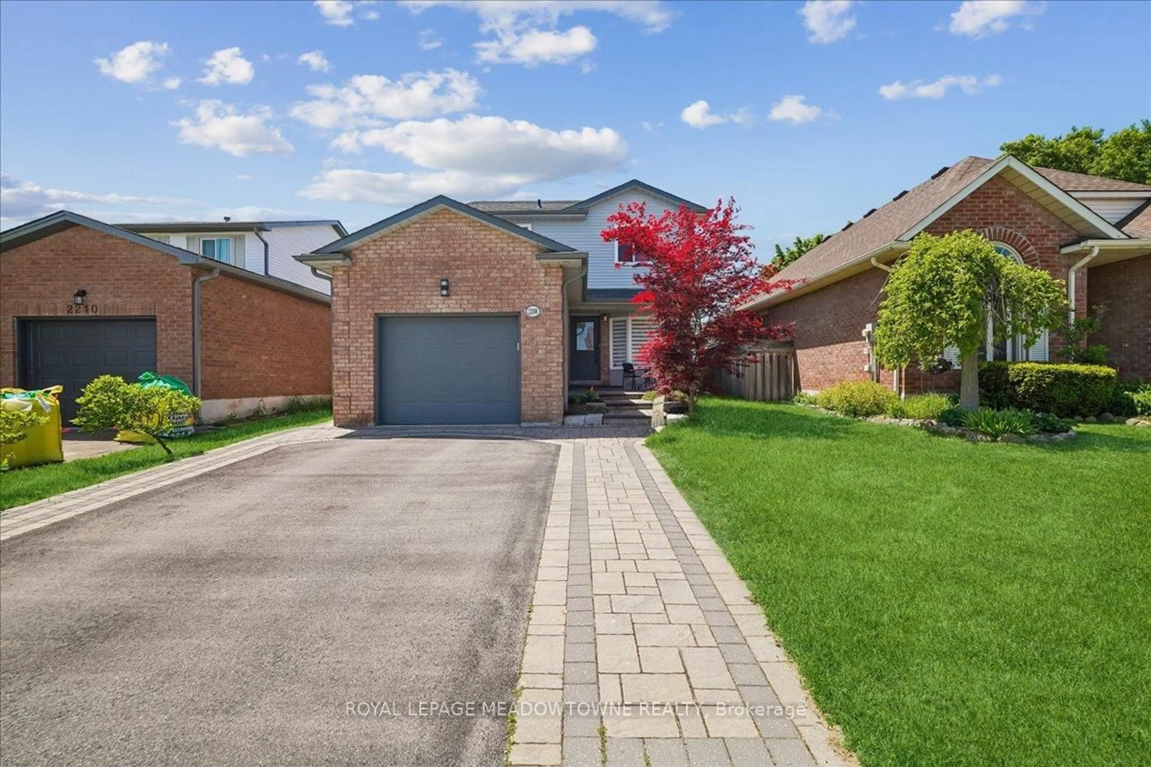 Home with brick exterior material, street for 2208 Hunt Cres, Burlington Ontario L7M 3E4